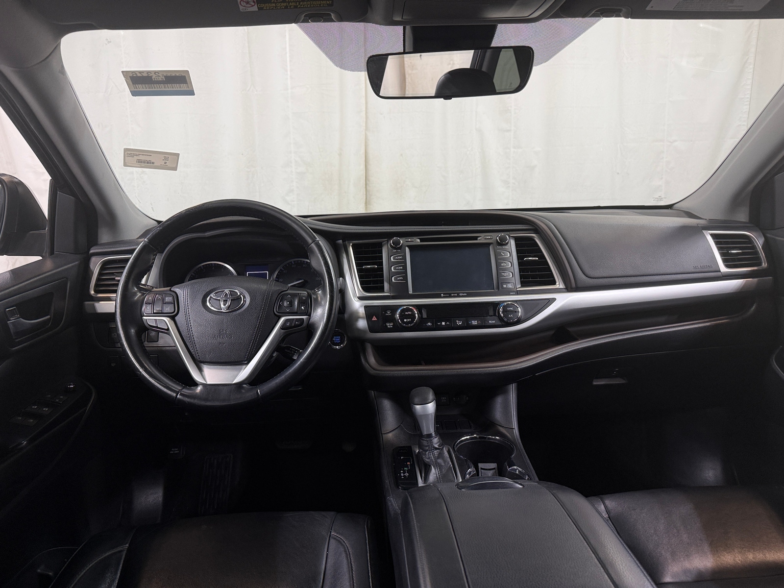 Thumbnail: 2018 Toyota Highlander - 2