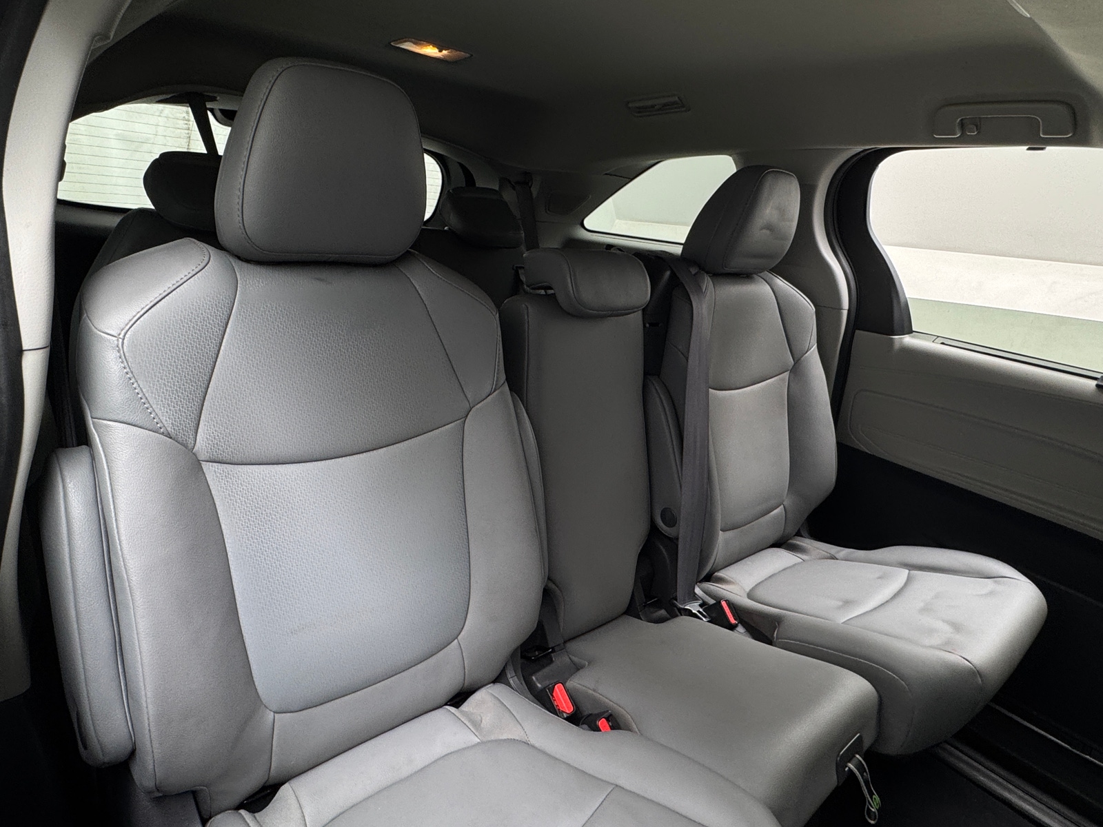 Thumbnail: 2021 Toyota Sienna - 5