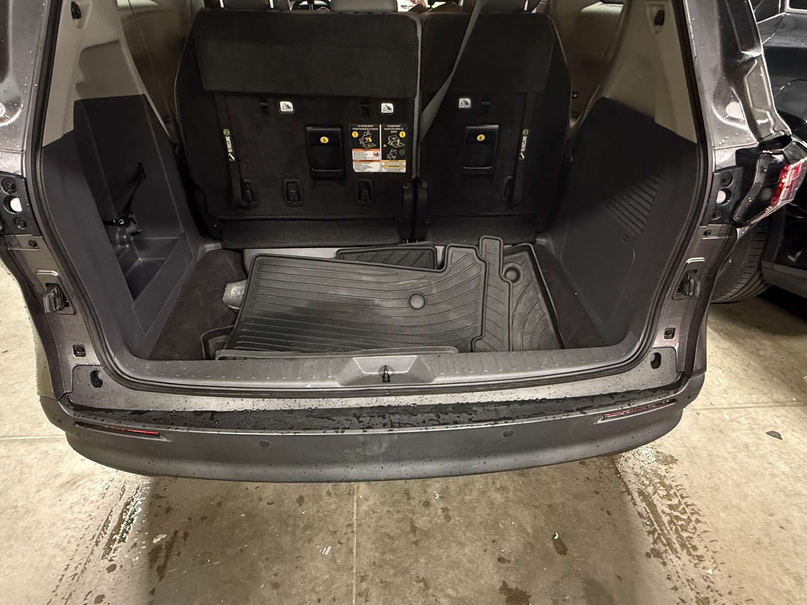 Thumbnail: 2021 Toyota Sienna - 6