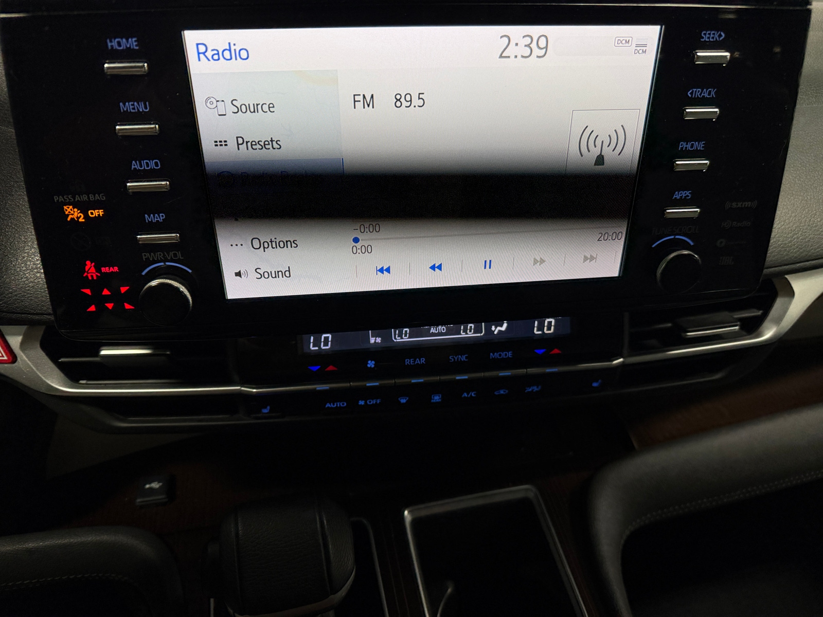 Thumbnail: 2021 Toyota Sienna - 3