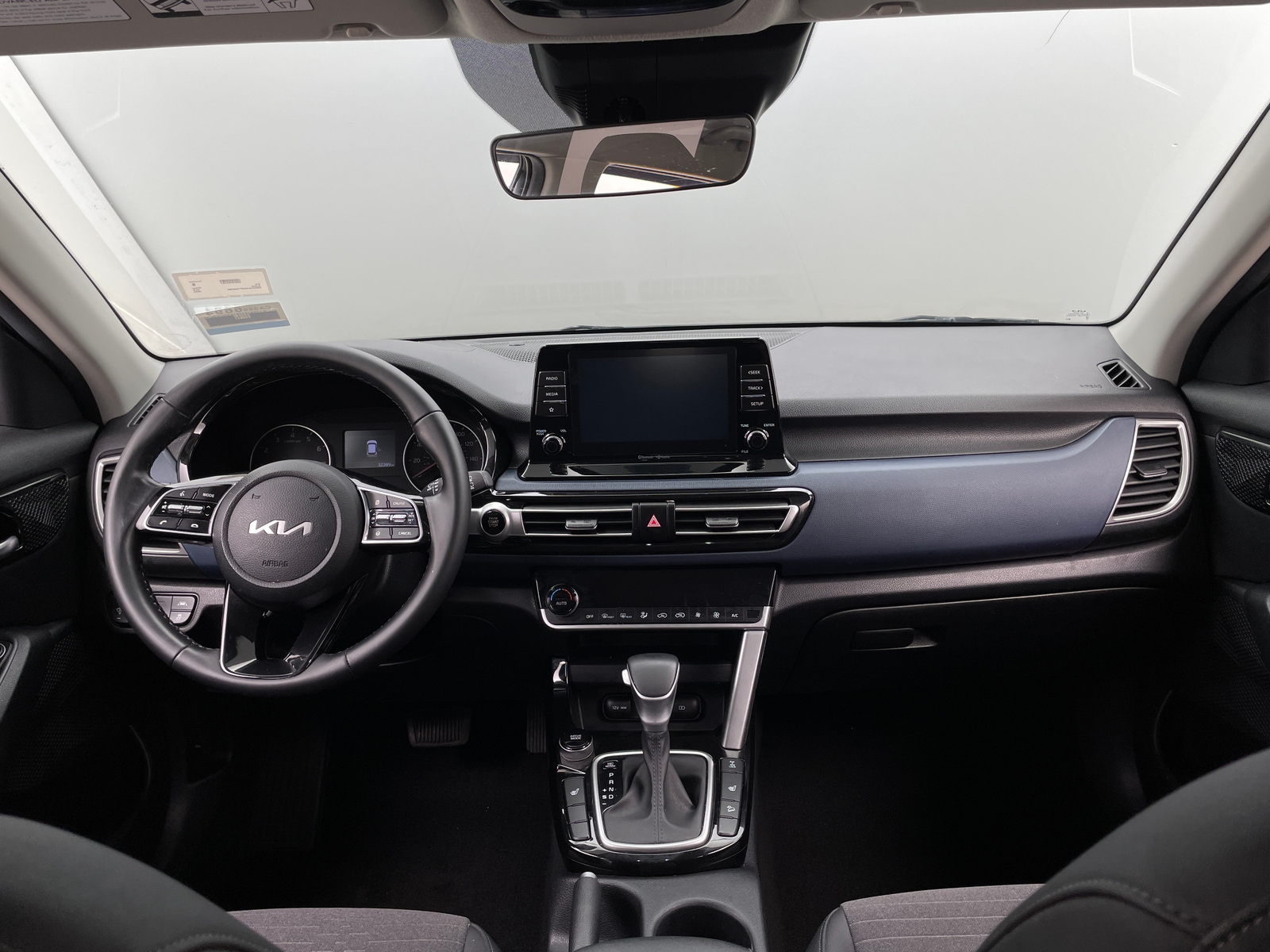 Thumbnail: 2023 Kia Seltos - 3