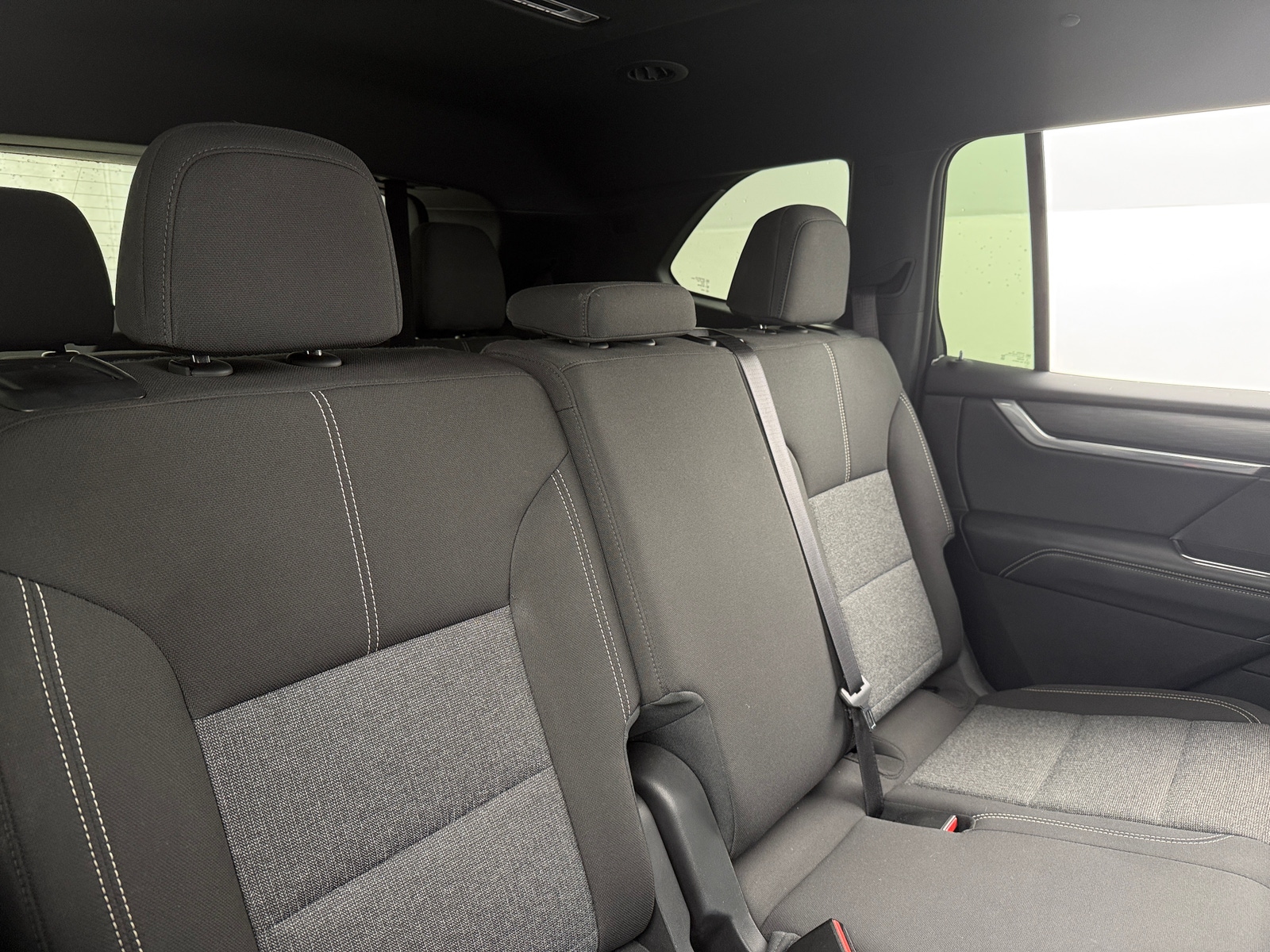 Thumbnail: 2025 GMC Acadia - 6