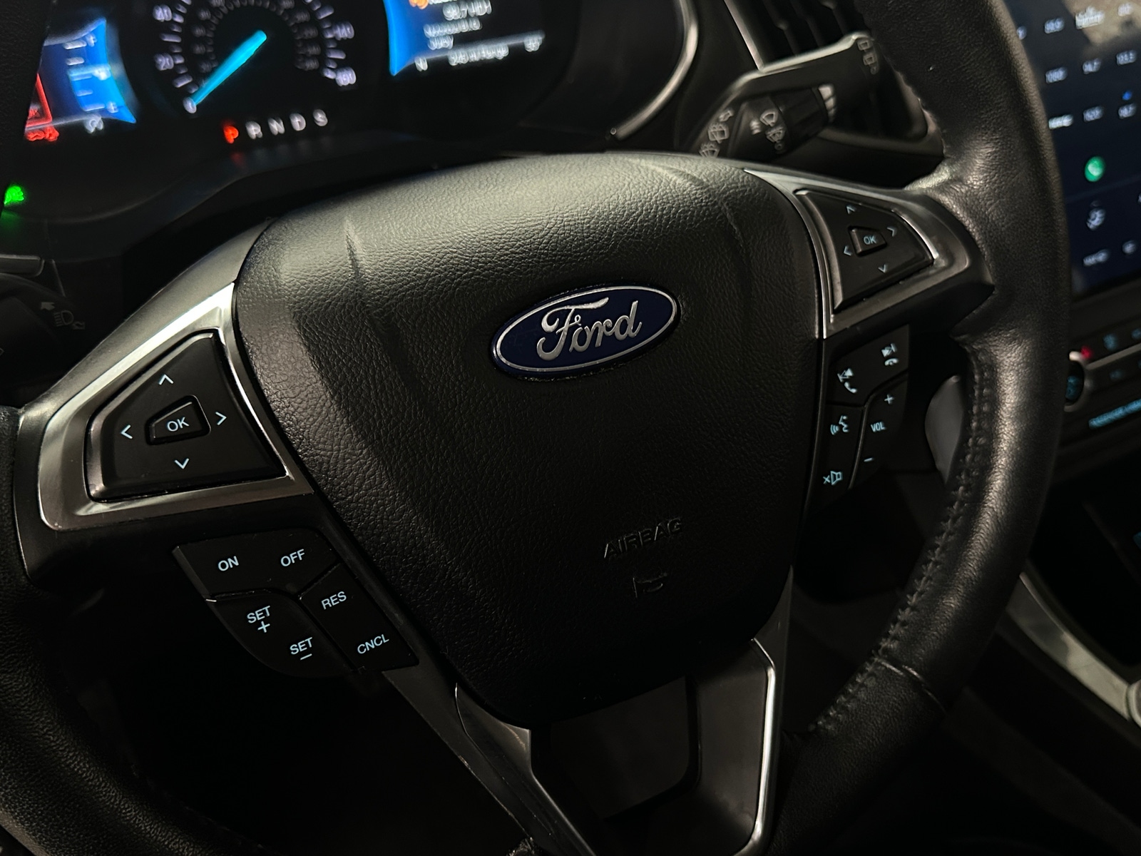 Thumbnail: 2021 Ford Edge - 4