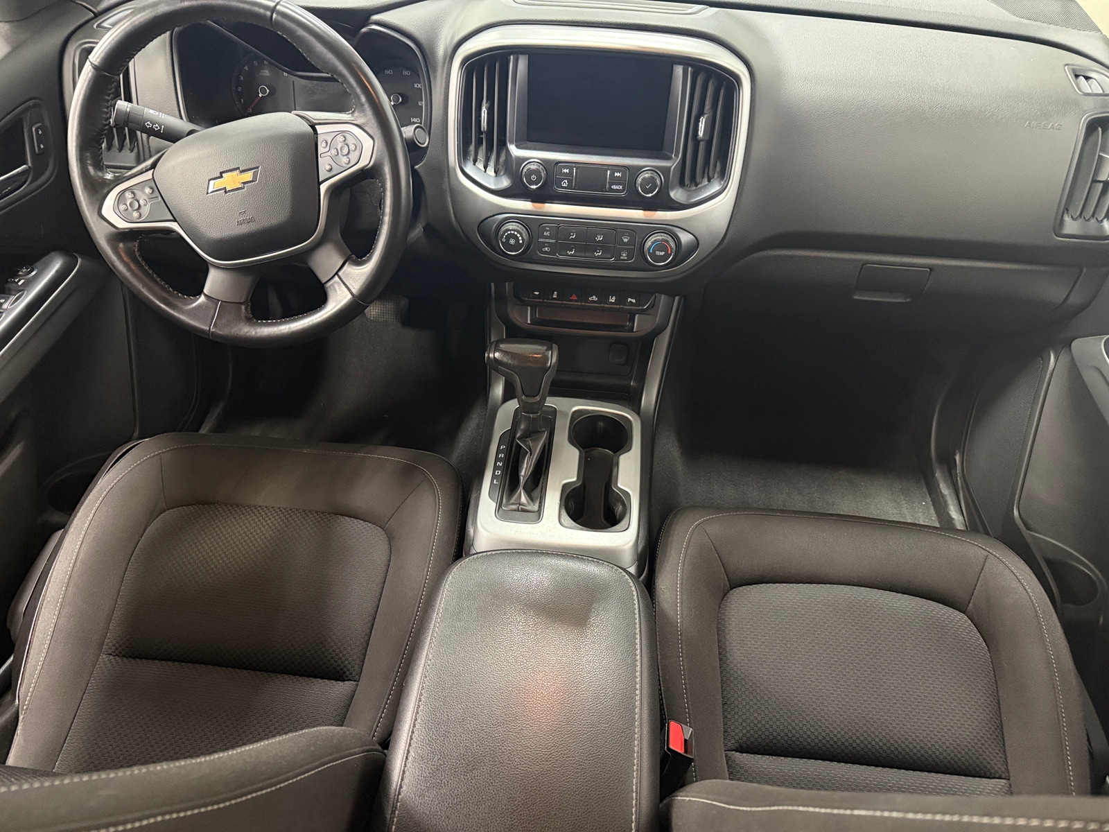 Thumbnail: 2019 Chevrolet Colorado - 3