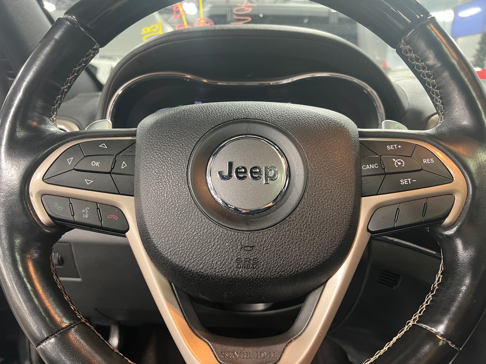 Thumbnail: 2016 Jeep Grand Cherokee - 4