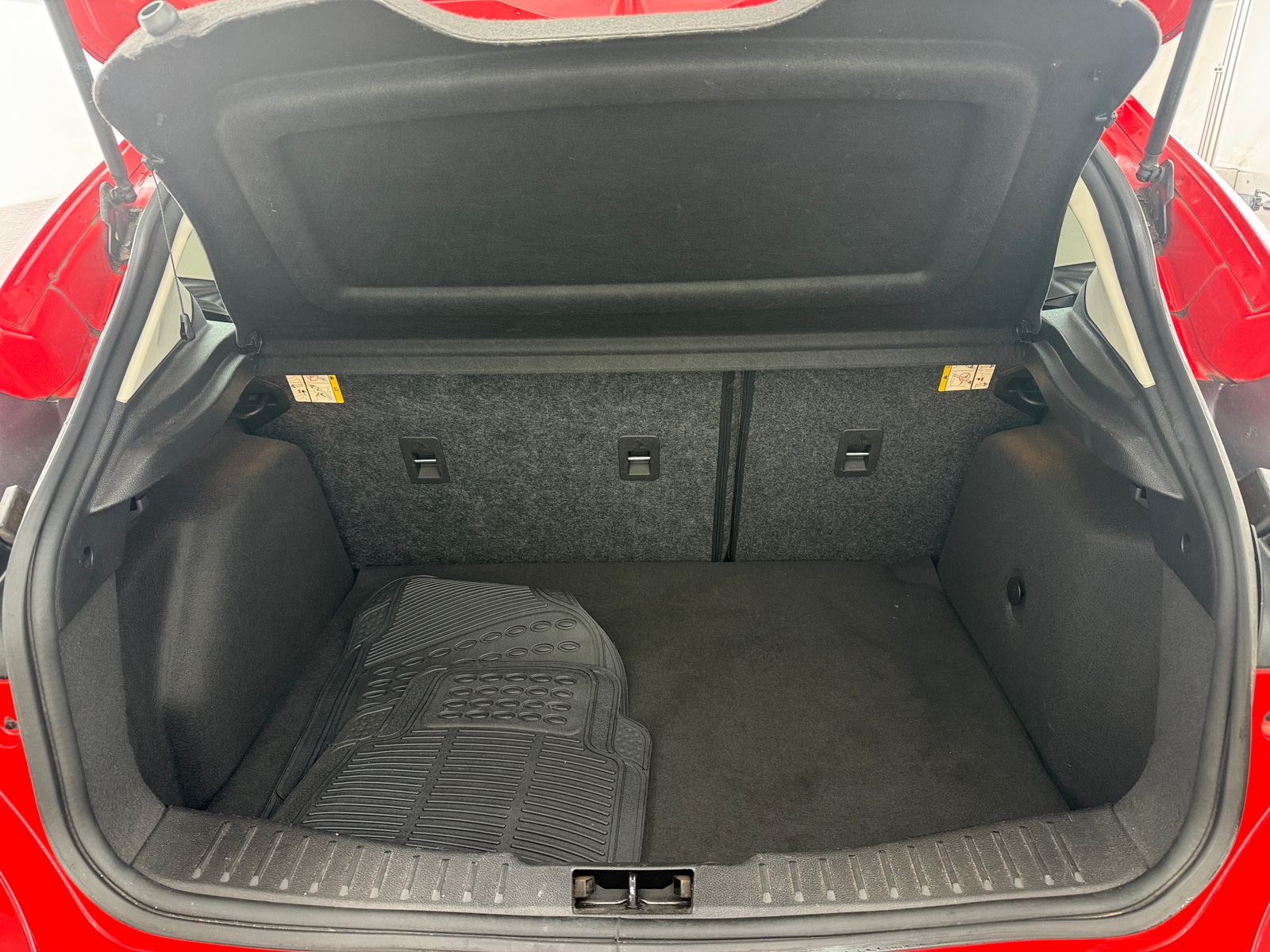 Thumbnail: 2015 Ford Focus - 7