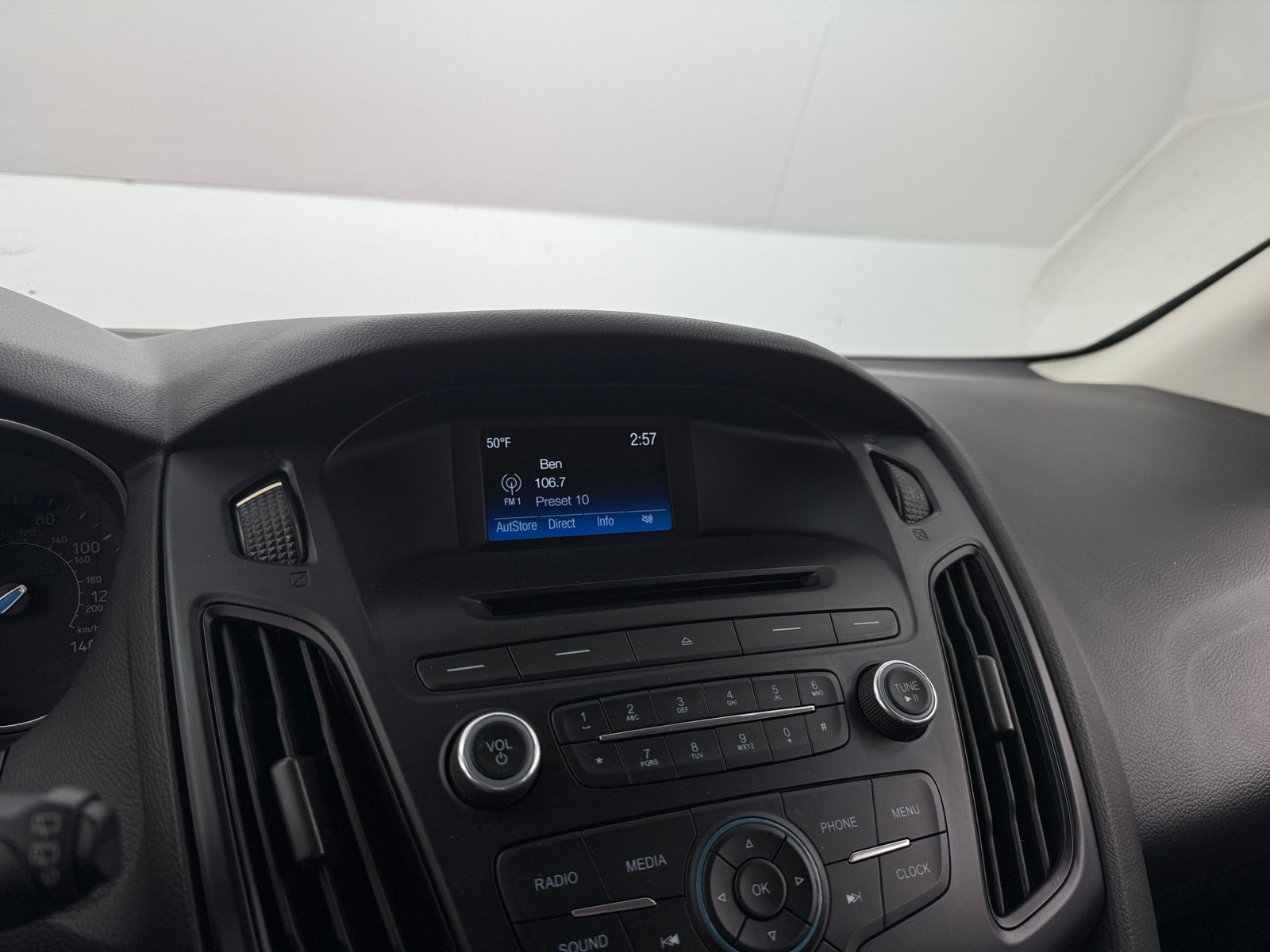 Thumbnail: 2015 Ford Focus - 4