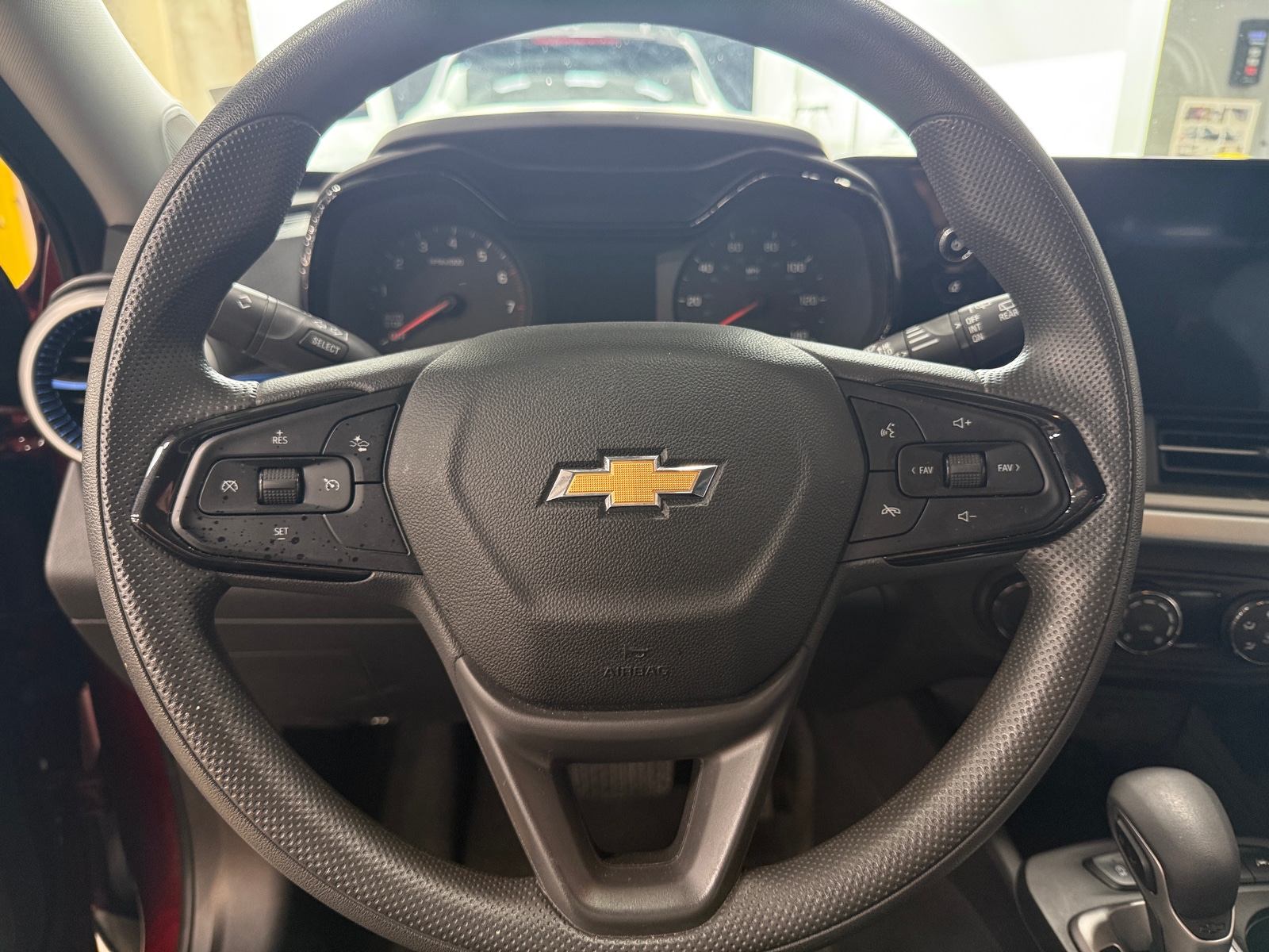 Thumbnail: 2025 Chevrolet Trax - 5