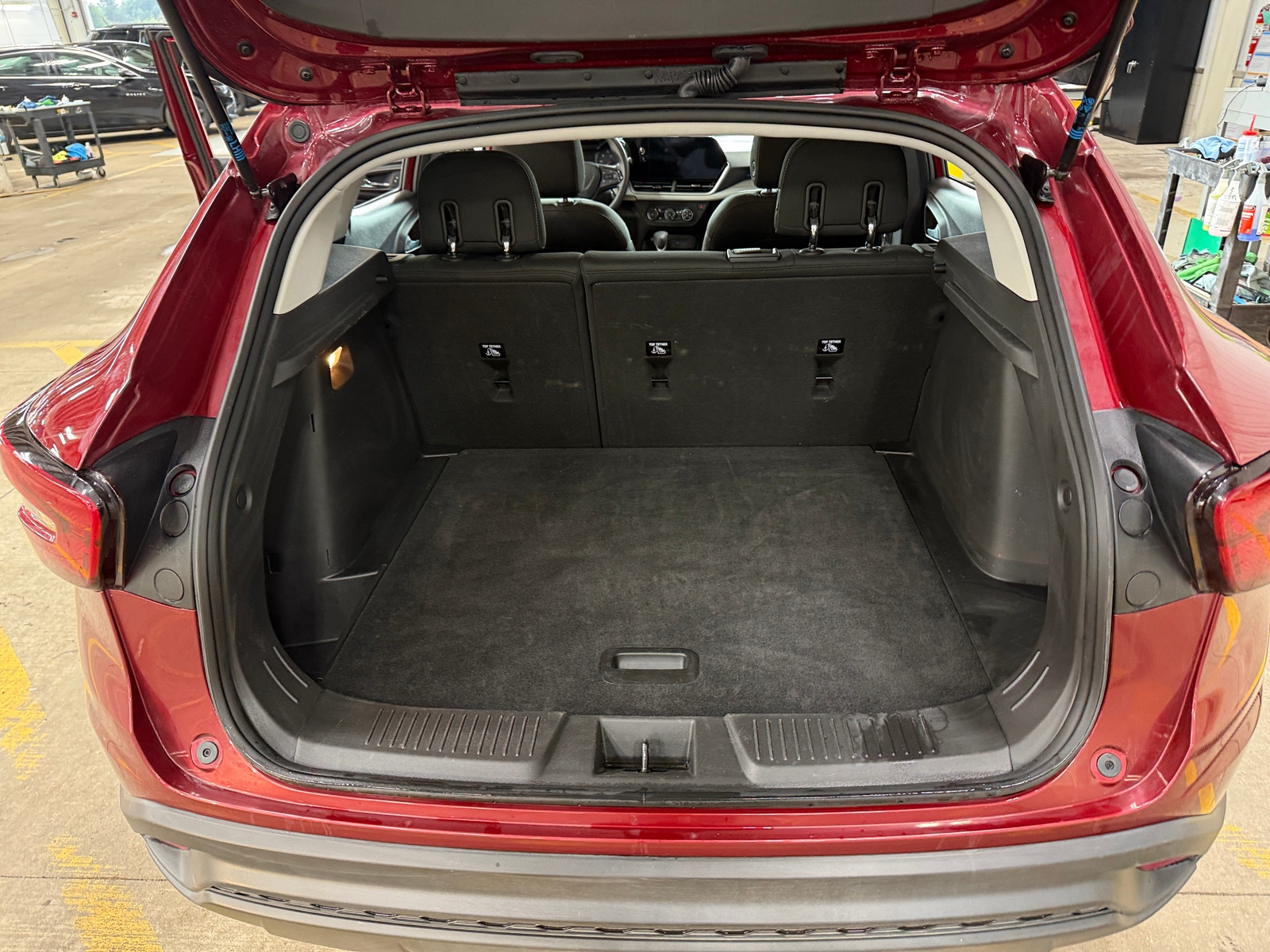 Thumbnail: 2025 Chevrolet Trax - 7