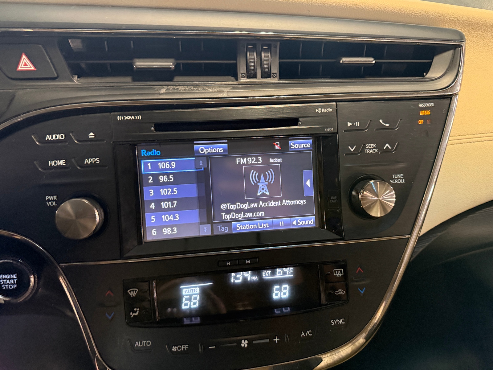 Thumbnail: 2016 Toyota Avalon - 3