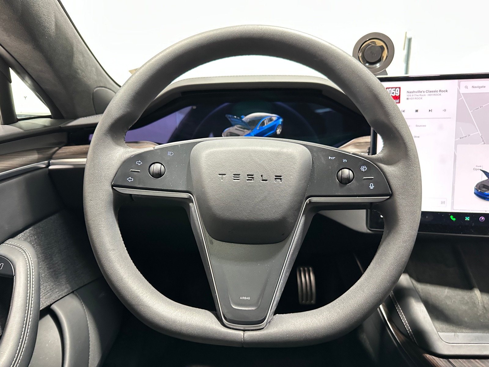 Thumbnail: 2023 Tesla Model S - 4