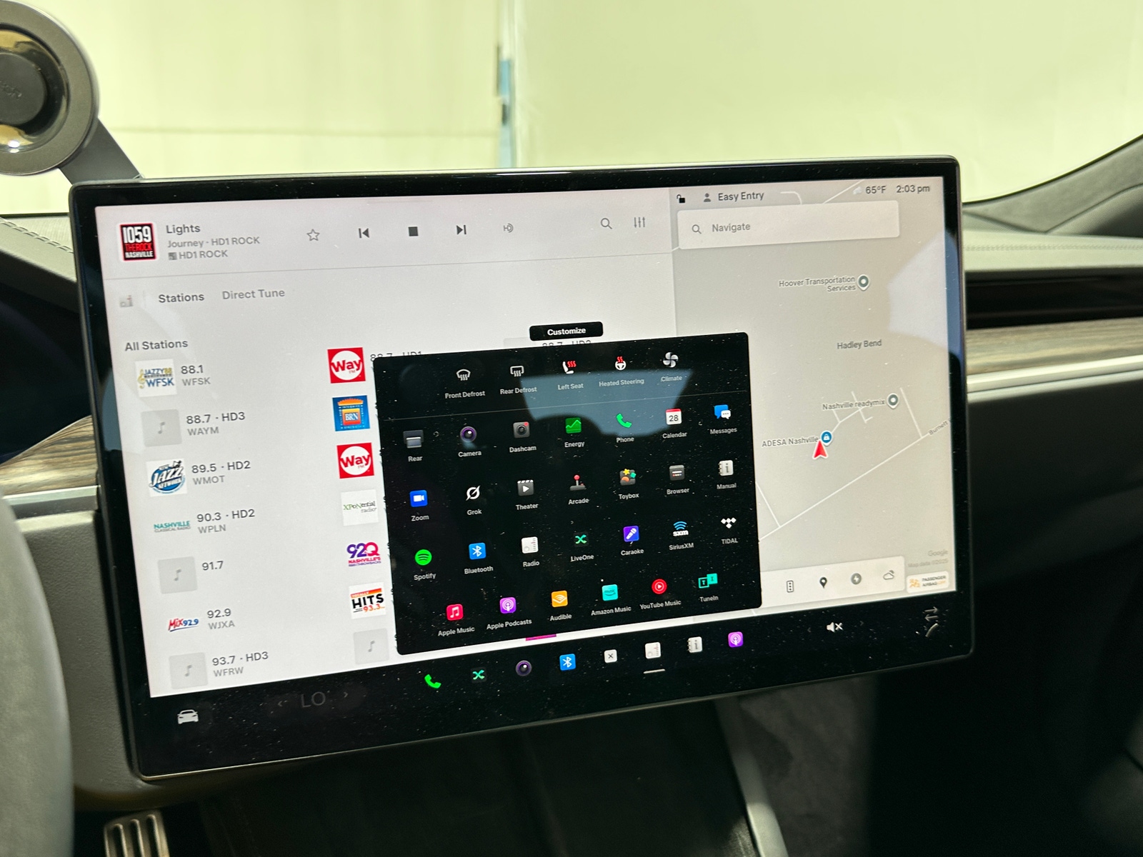 Thumbnail: 2023 Tesla Model S - 3