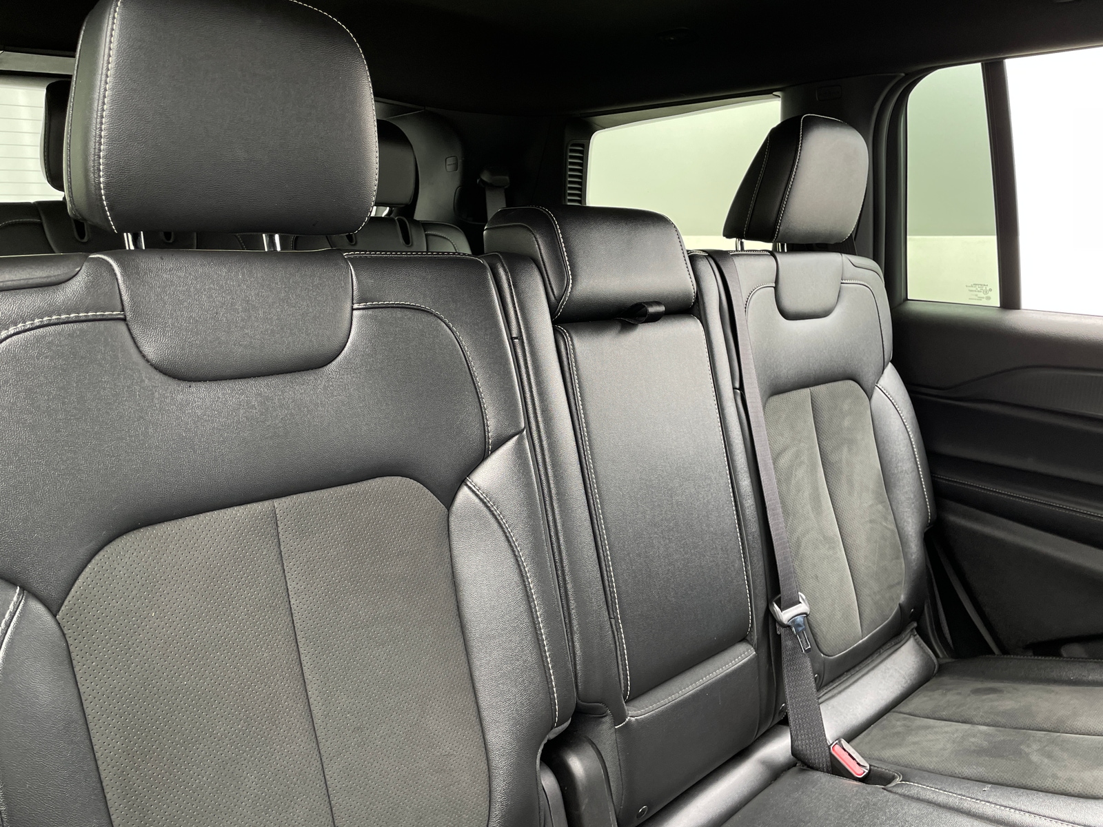 Thumbnail: 2024 Jeep Grand Cherokee L - 5