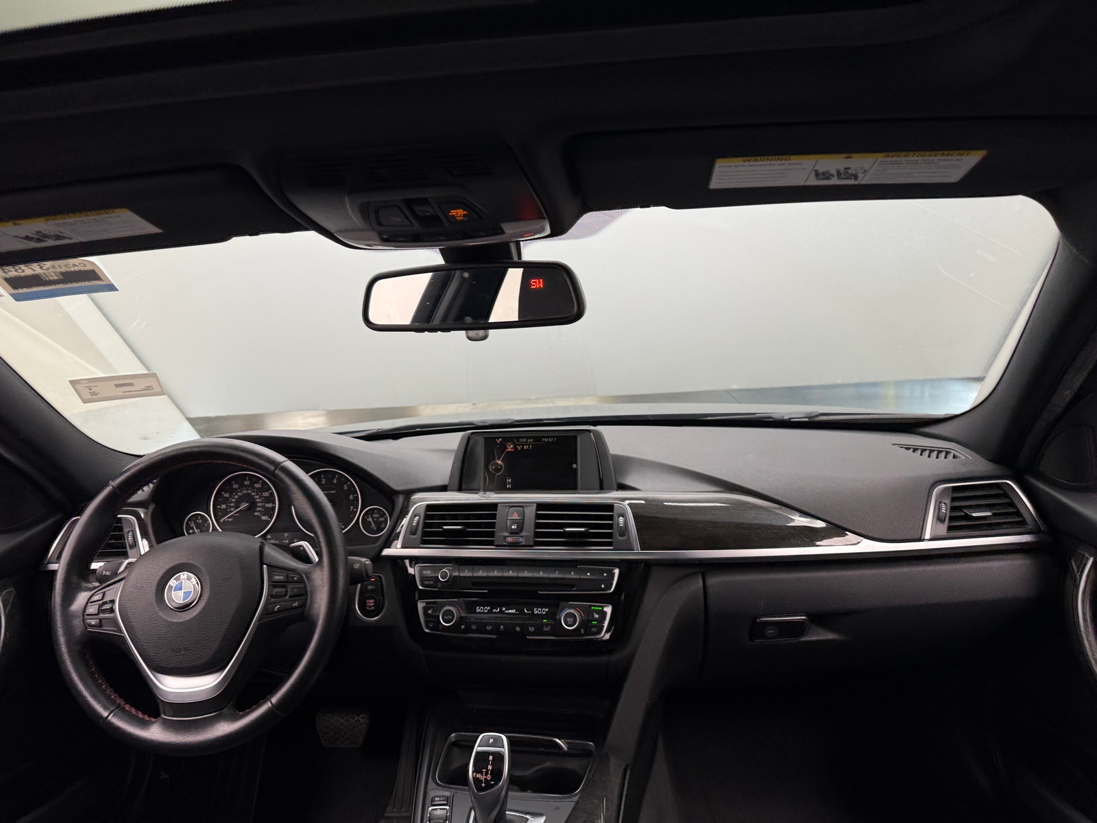 Thumbnail: 2016 BMW 3 Series - 2