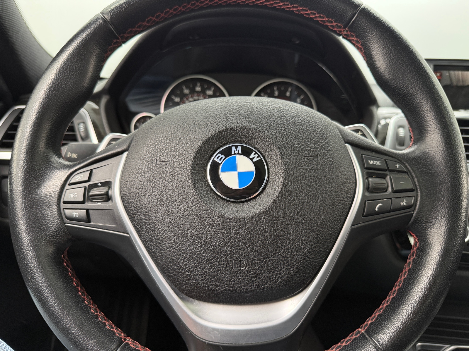 Thumbnail: 2016 BMW 3 Series - 4