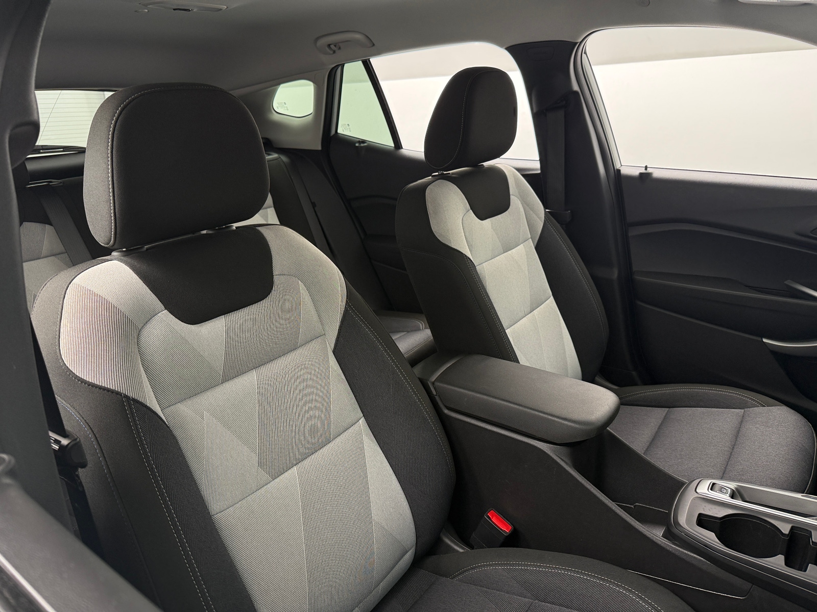 Thumbnail: 2025 Chevrolet Trax - 2