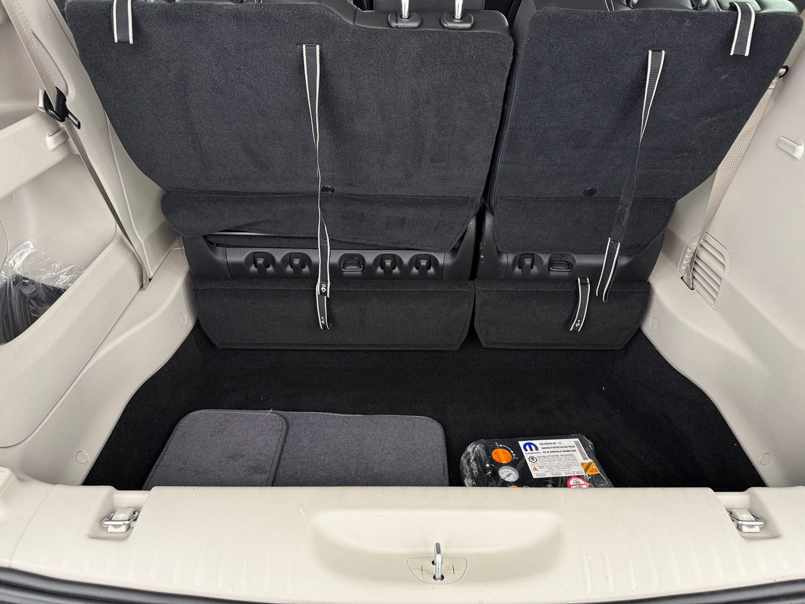 Thumbnail: 2022 Chrysler Pacifica - 6