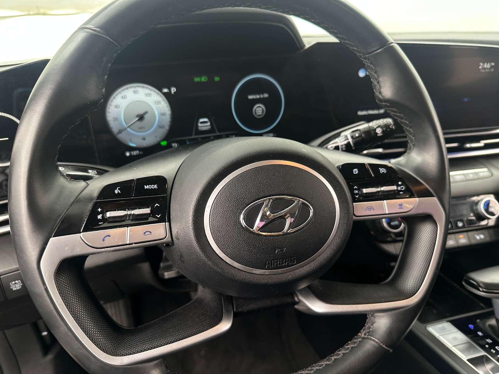 Thumbnail: 2022 Hyundai Elantra - 4