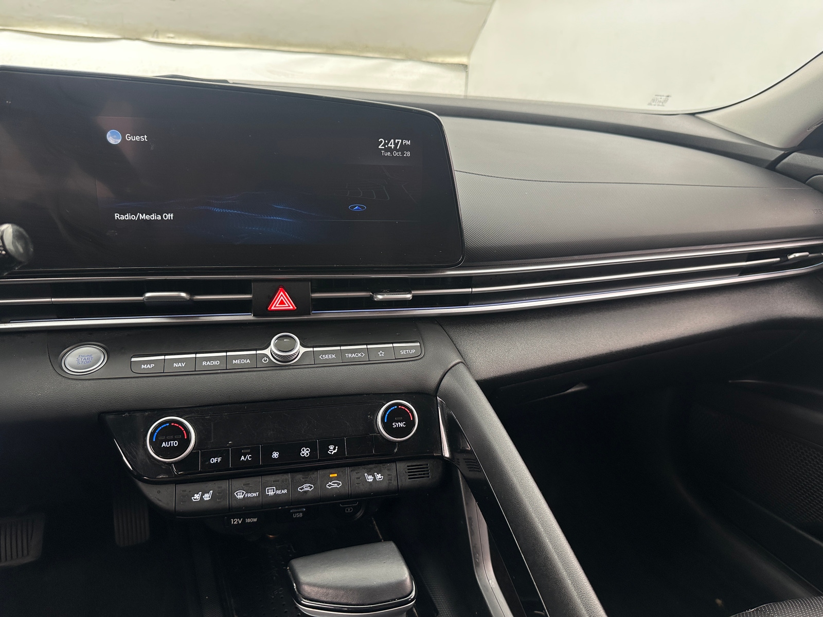 Thumbnail: 2022 Hyundai Elantra - 3