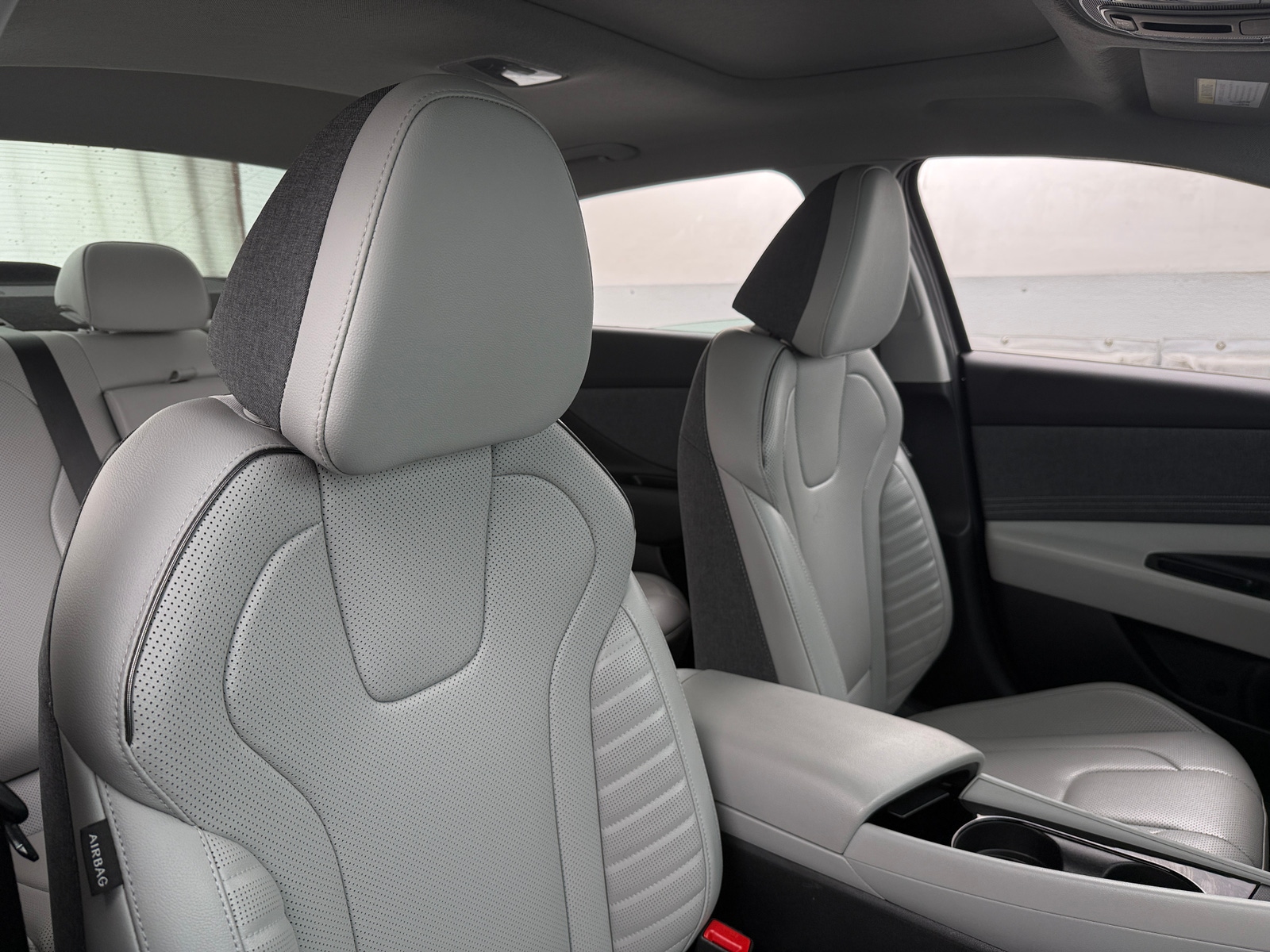 Thumbnail: 2024 Hyundai Elantra - 2