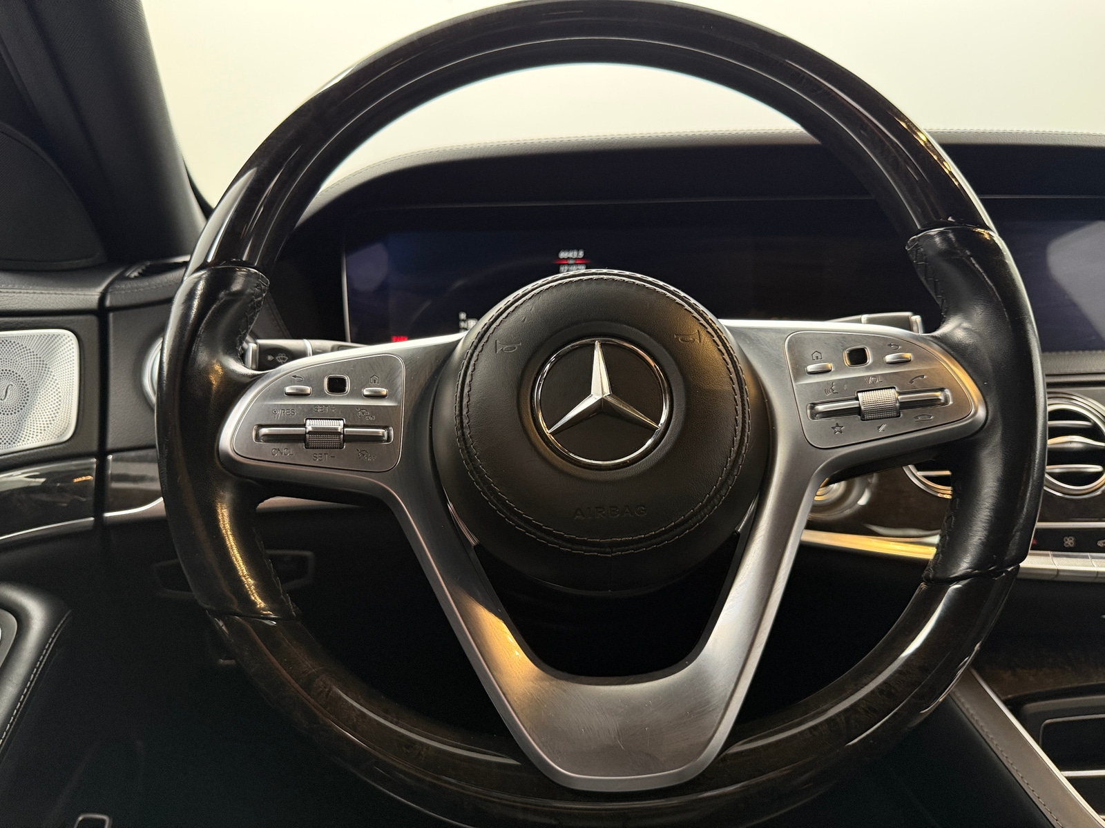 Thumbnail: 2018 Mercedes-Benz S-Class - 4