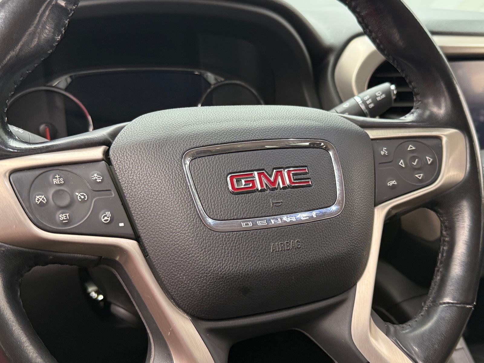 Thumbnail: 2019 GMC Acadia - 4