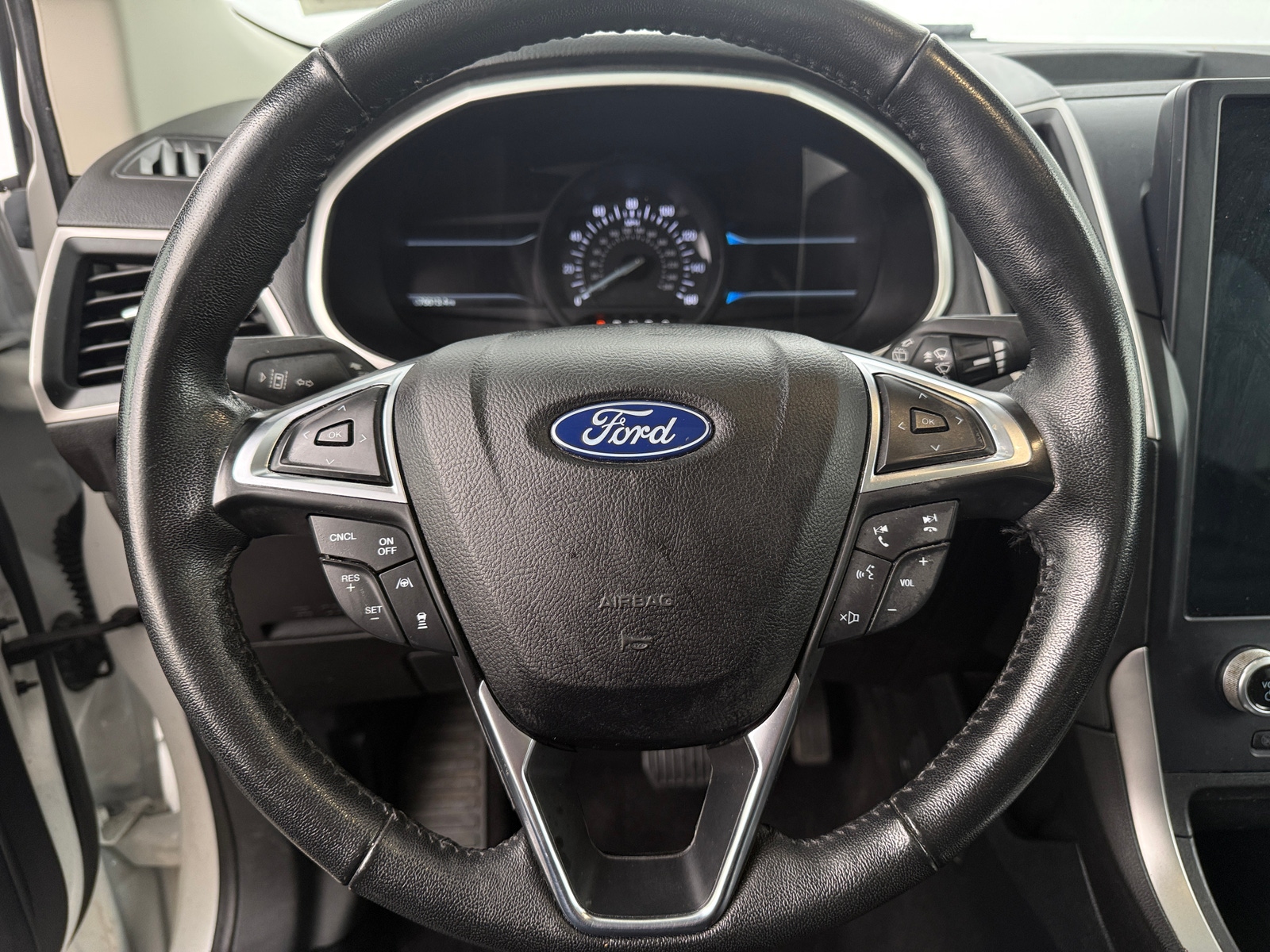 Thumbnail: 2021 Ford Edge - 4