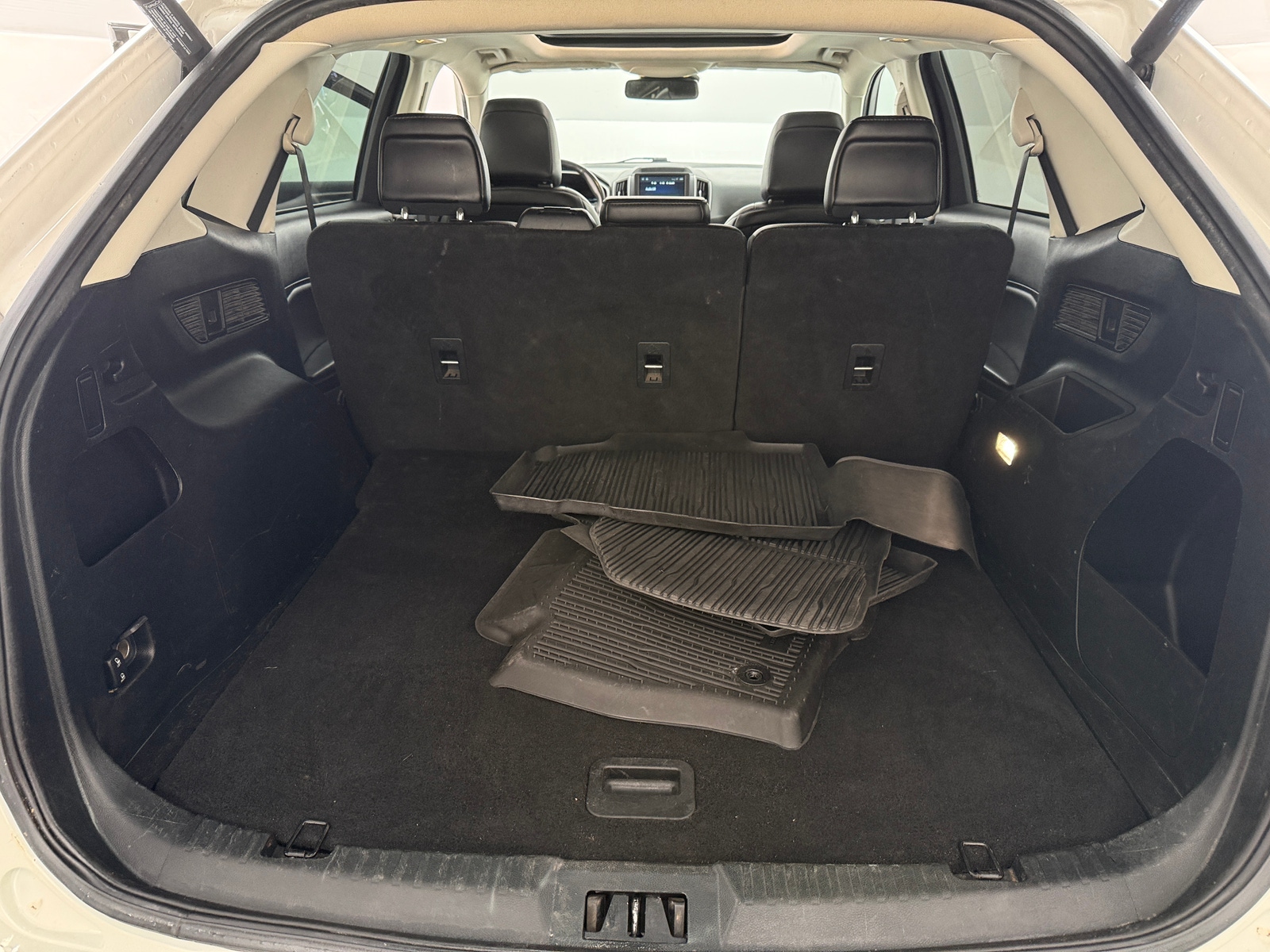 Thumbnail: 2021 Ford Edge - 6