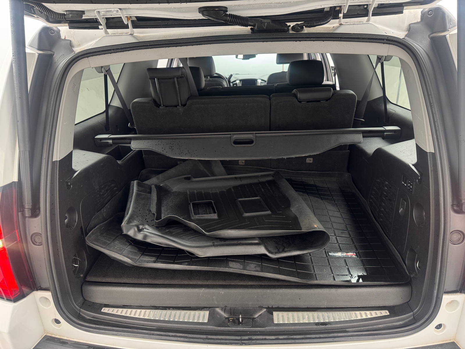 Thumbnail: 2017 Chevrolet Suburban - 6