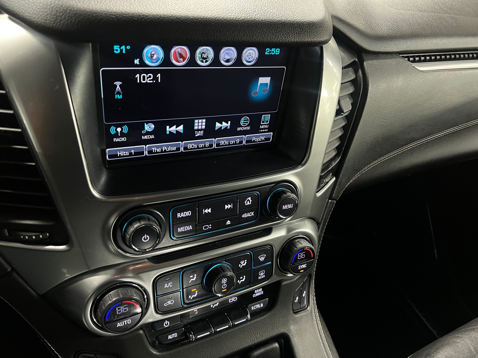 Thumbnail: 2017 Chevrolet Suburban - 3