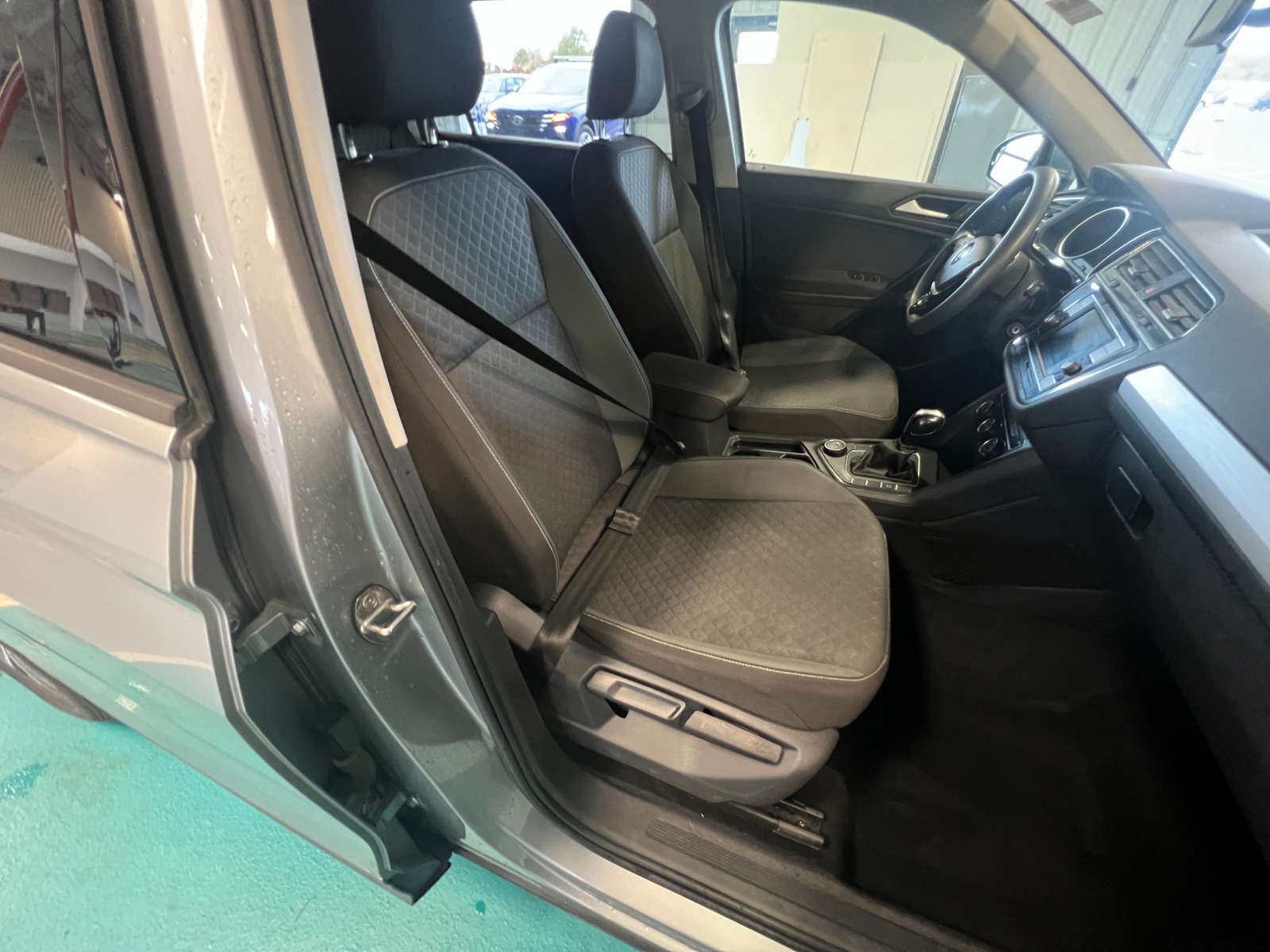 Thumbnail: 2021 Volkswagen Tiguan - 2