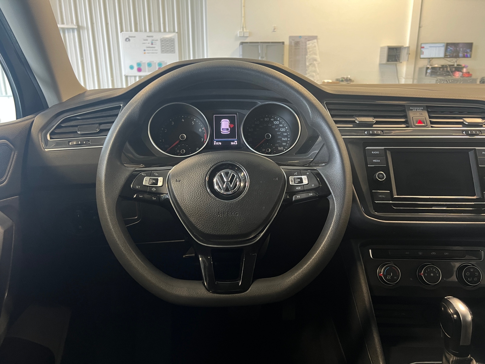 Thumbnail: 2021 Volkswagen Tiguan - 5