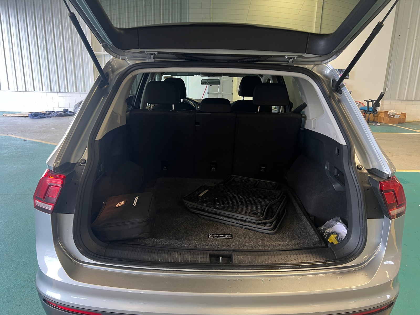 Thumbnail: 2021 Volkswagen Tiguan - 7