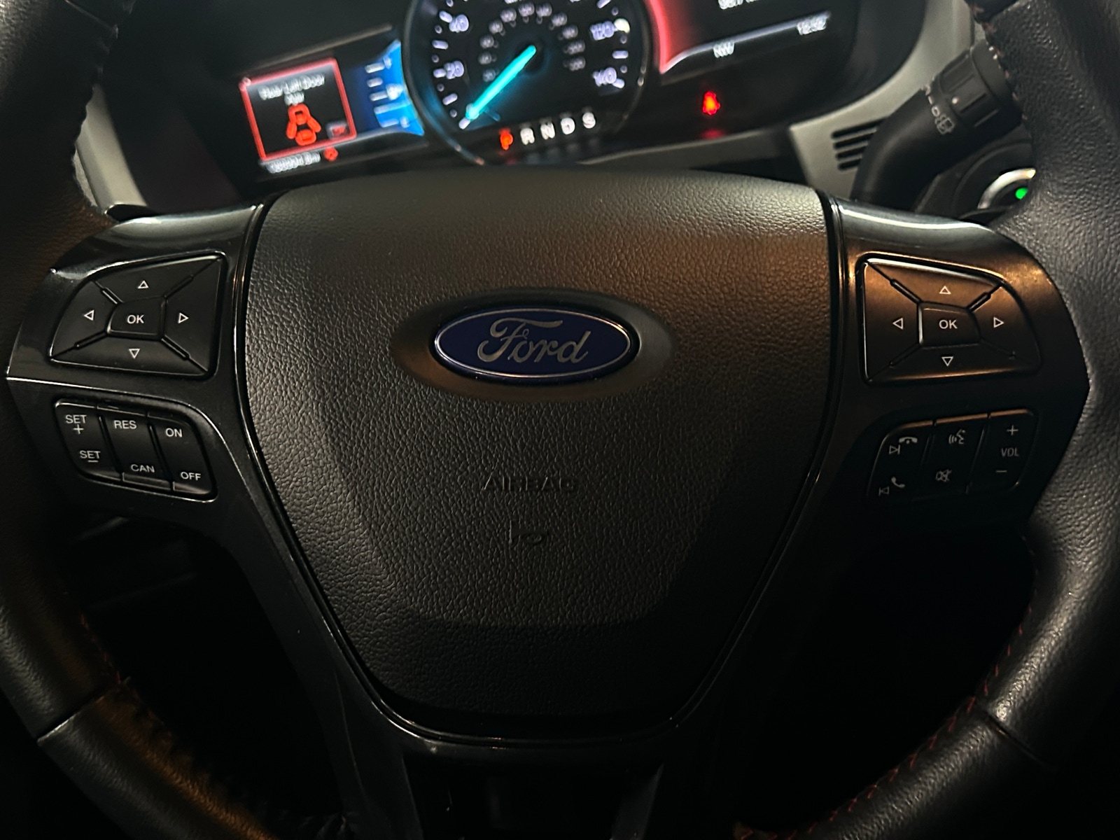 Thumbnail: 2017 Ford Explorer - 4