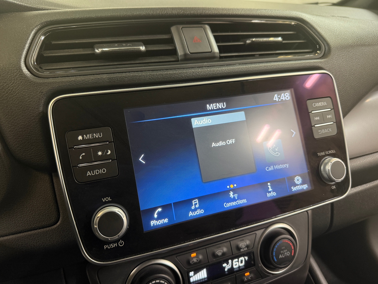 Thumbnail: 2023 Nissan Leaf - 4