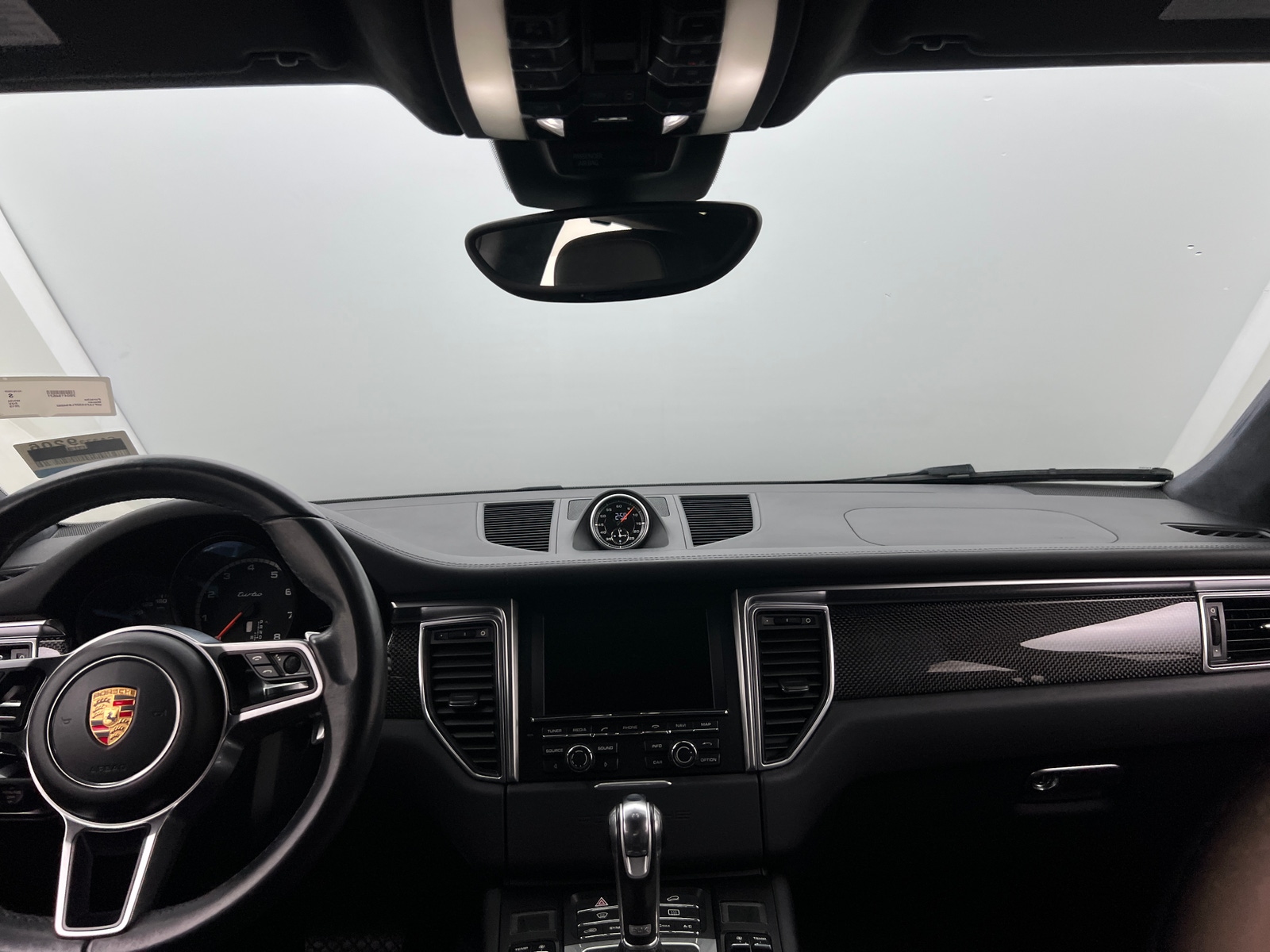 Thumbnail: 2015 Porsche Macan - 2