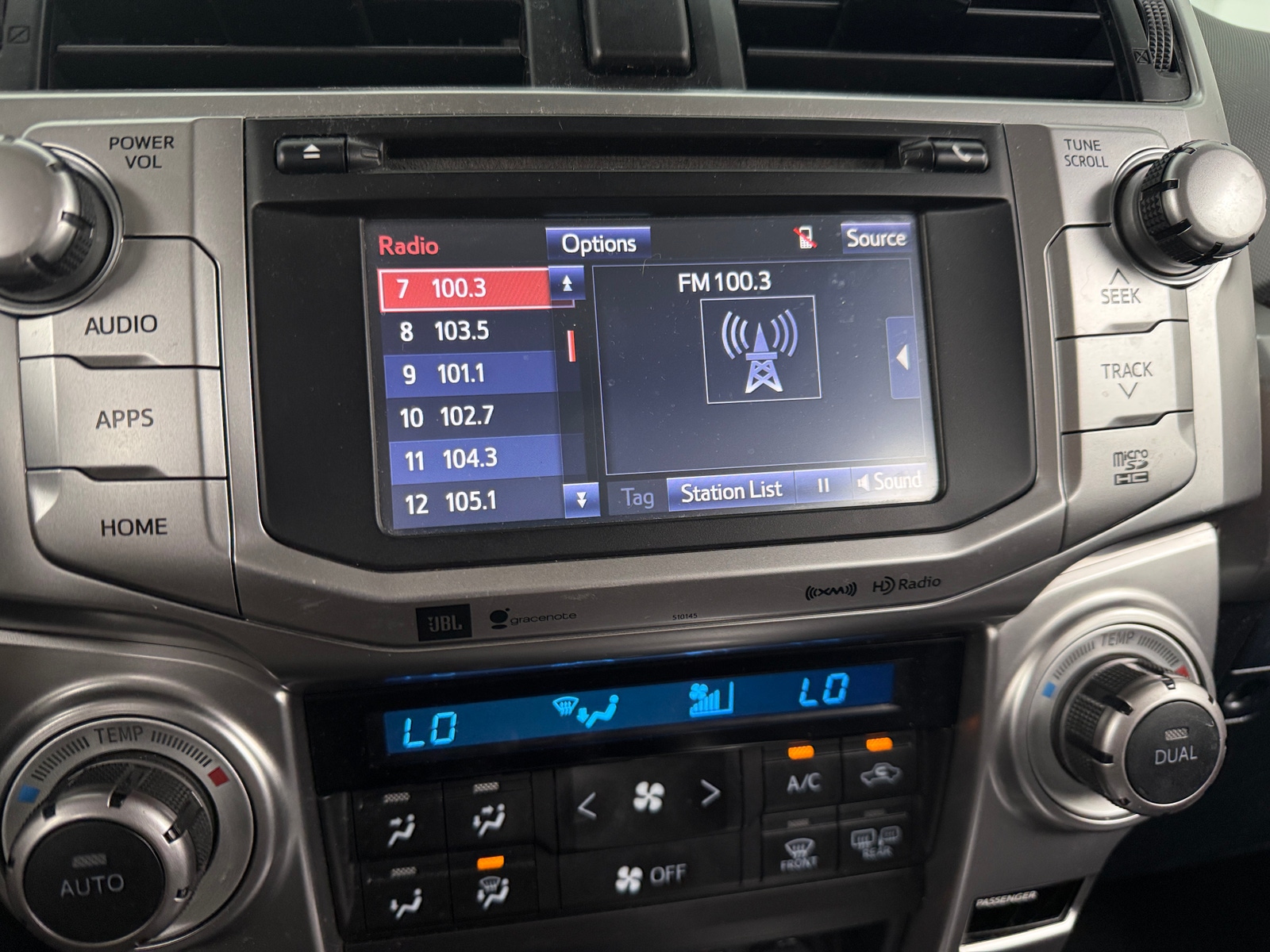 Thumbnail: 2016 Toyota 4Runner - 3