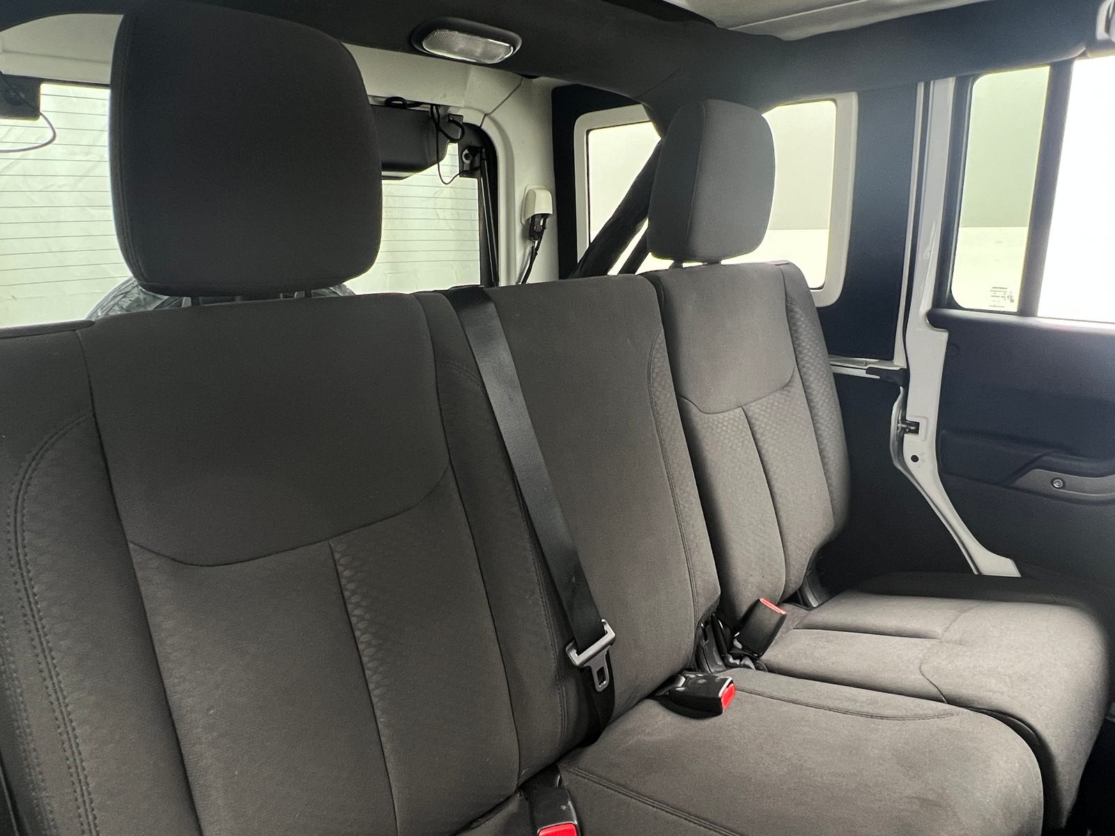 Thumbnail: 2017 Jeep Wrangler - 6