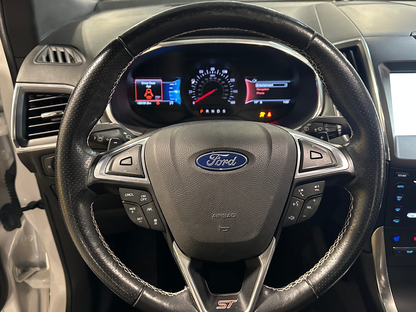Thumbnail: 2019 Ford Edge - 4