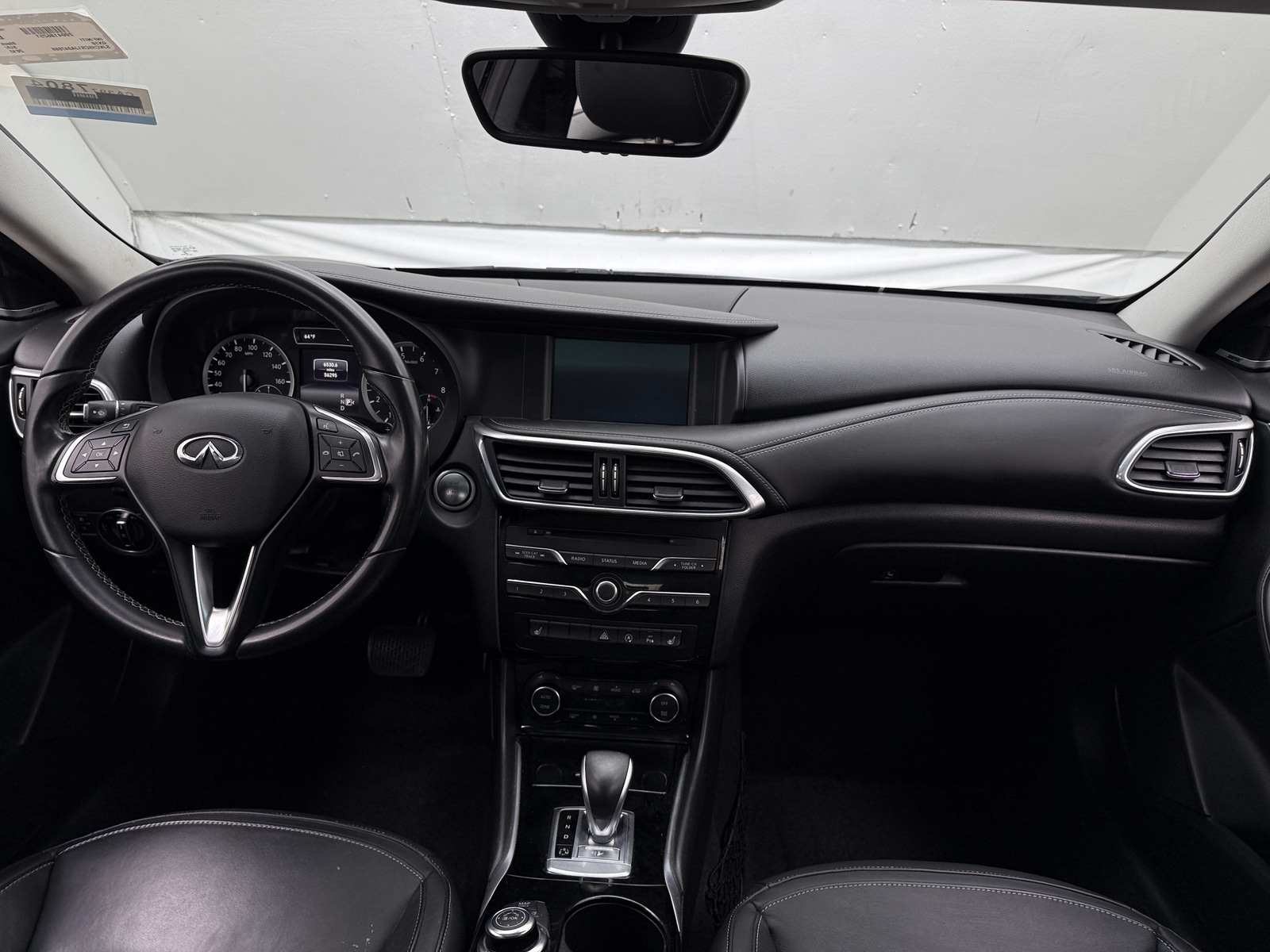 Thumbnail: 2018 INFINITI QX30 - 2