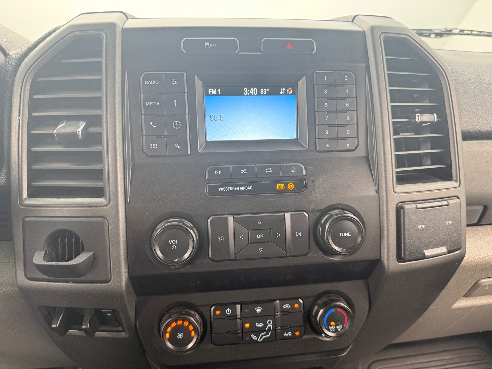 Thumbnail: 2021 Ford Econoline - 4