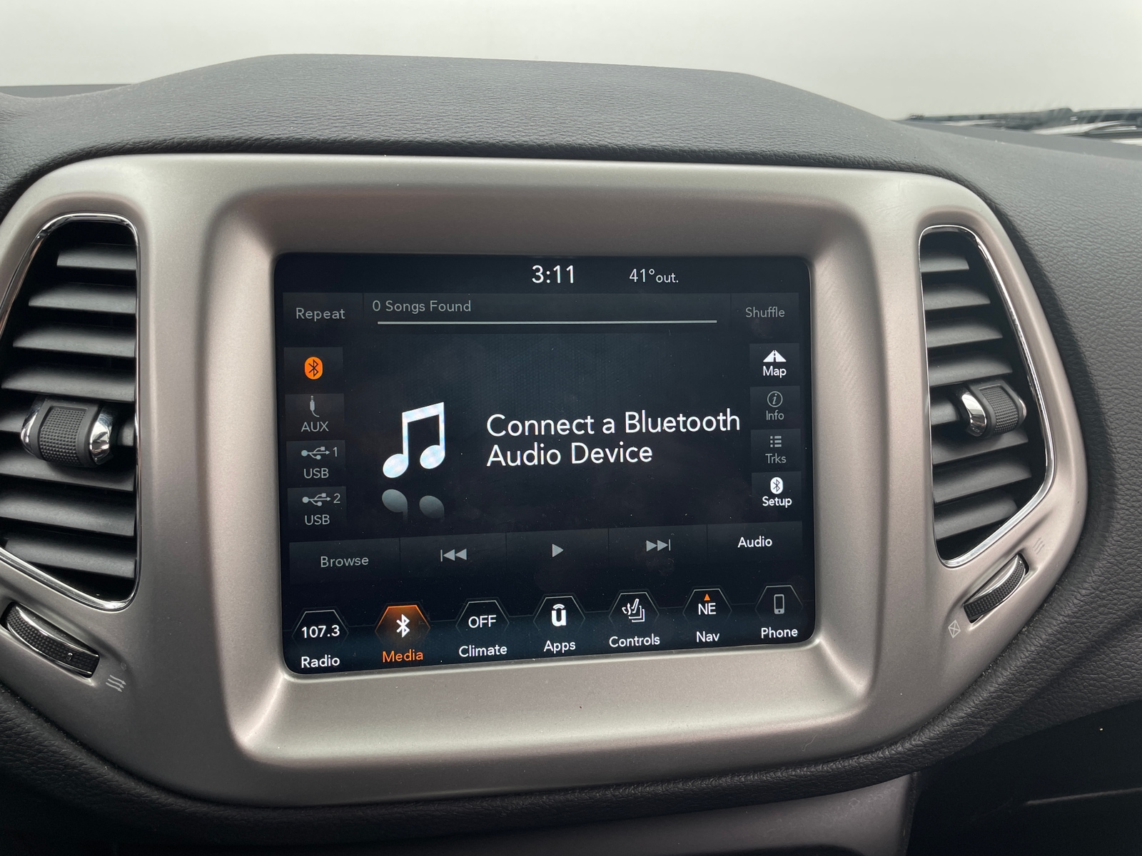 Thumbnail: 2019 Jeep Compass - 3