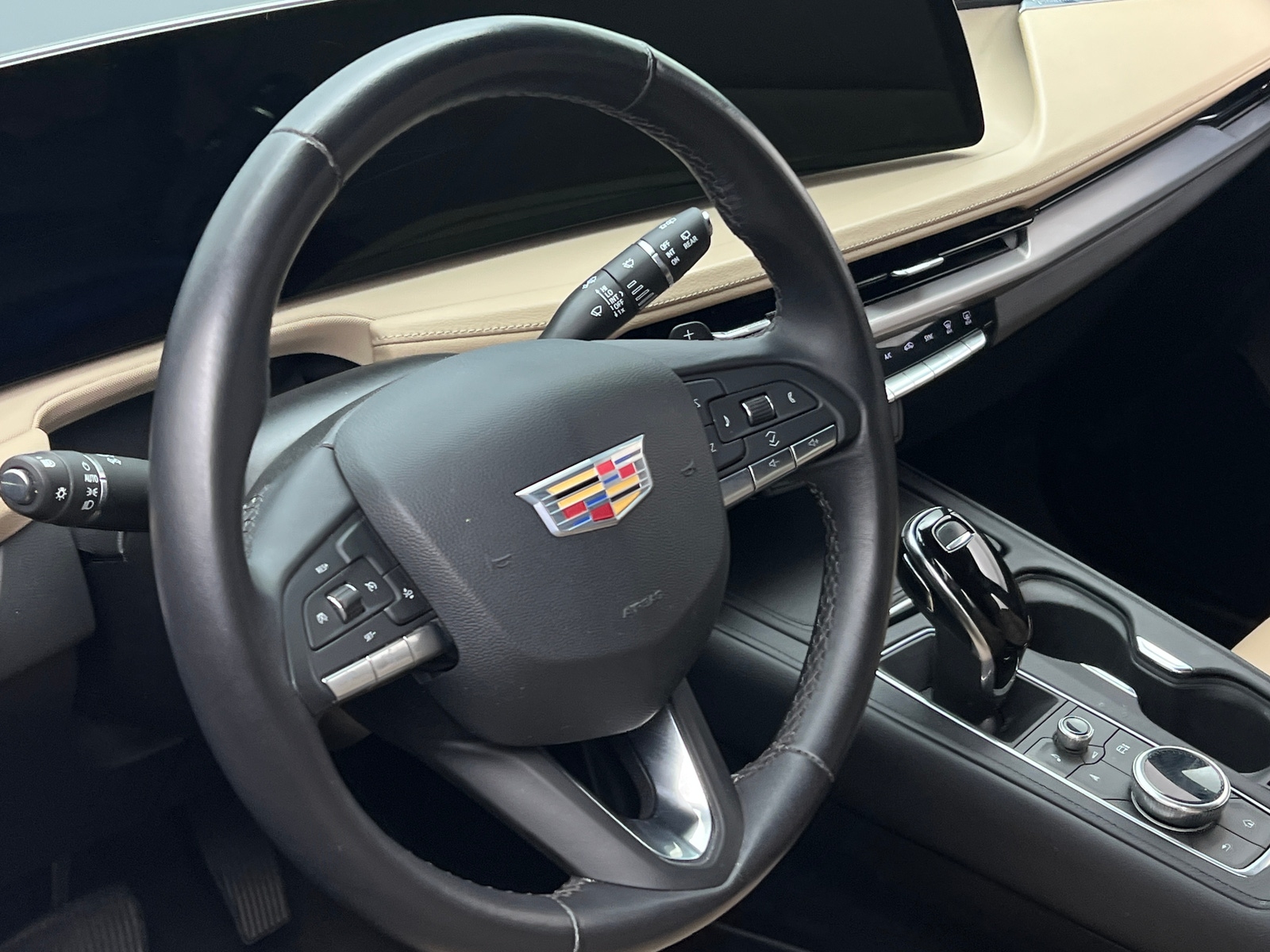 Thumbnail: 2024 Cadillac XT4 - 4