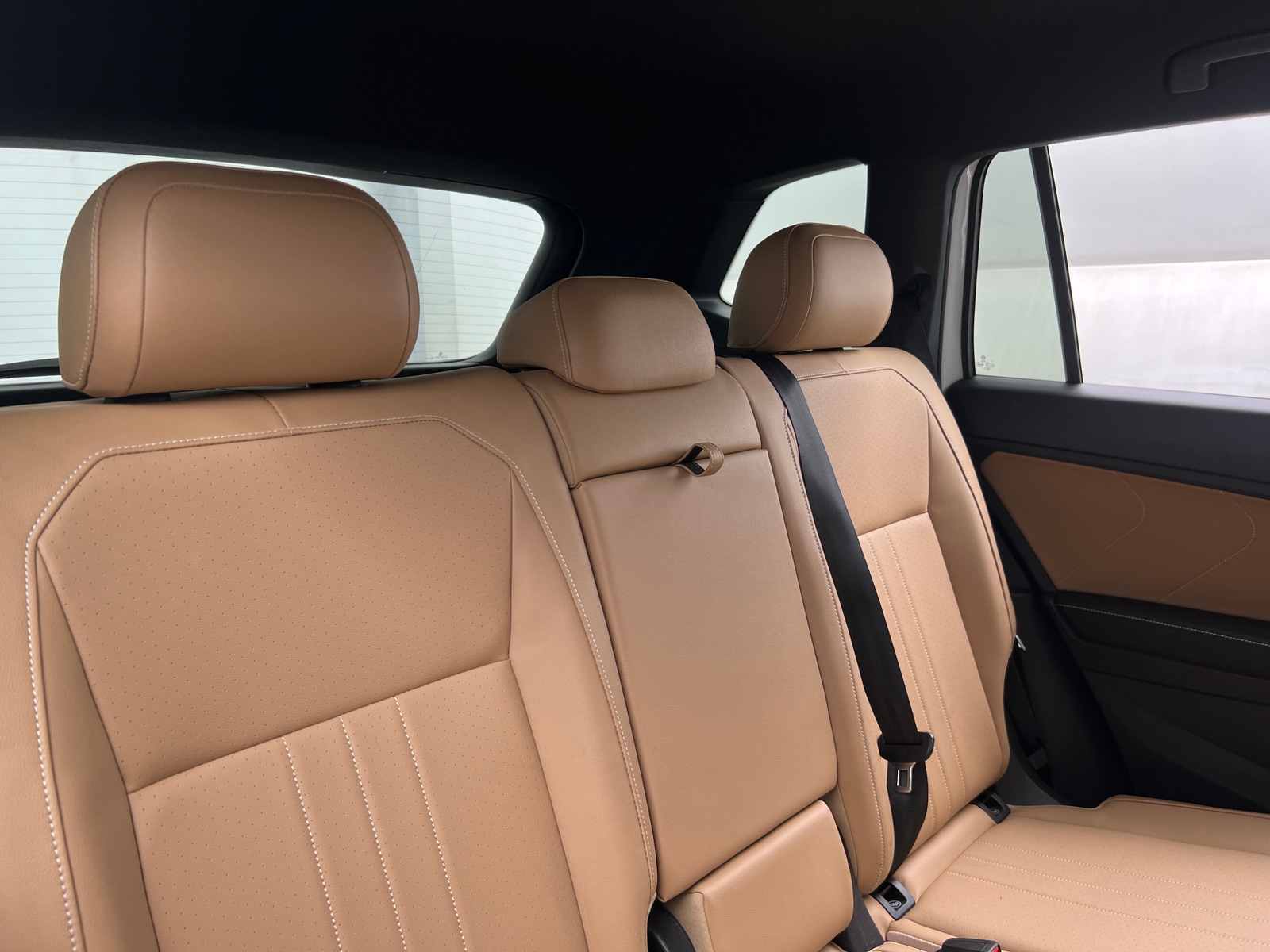 Thumbnail: 2023 Volkswagen Tiguan - 5