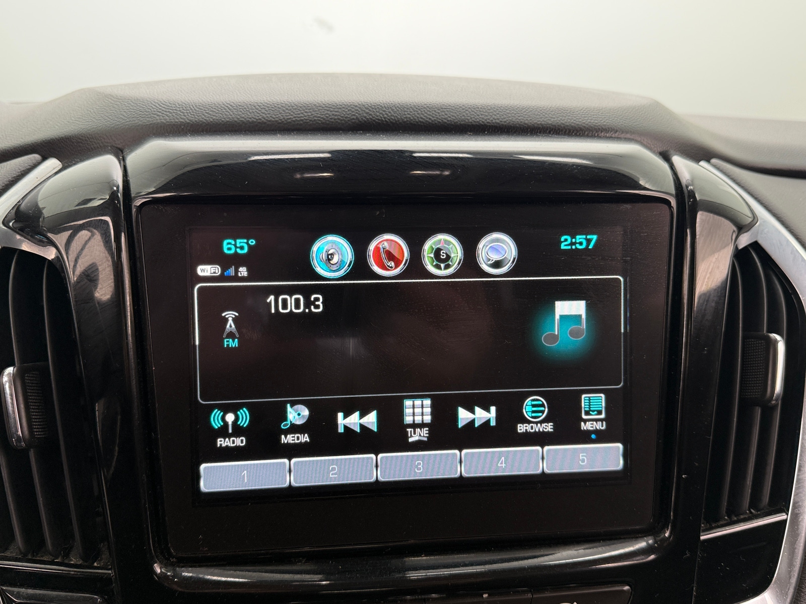 Thumbnail: 2018 Chevrolet Traverse - 4