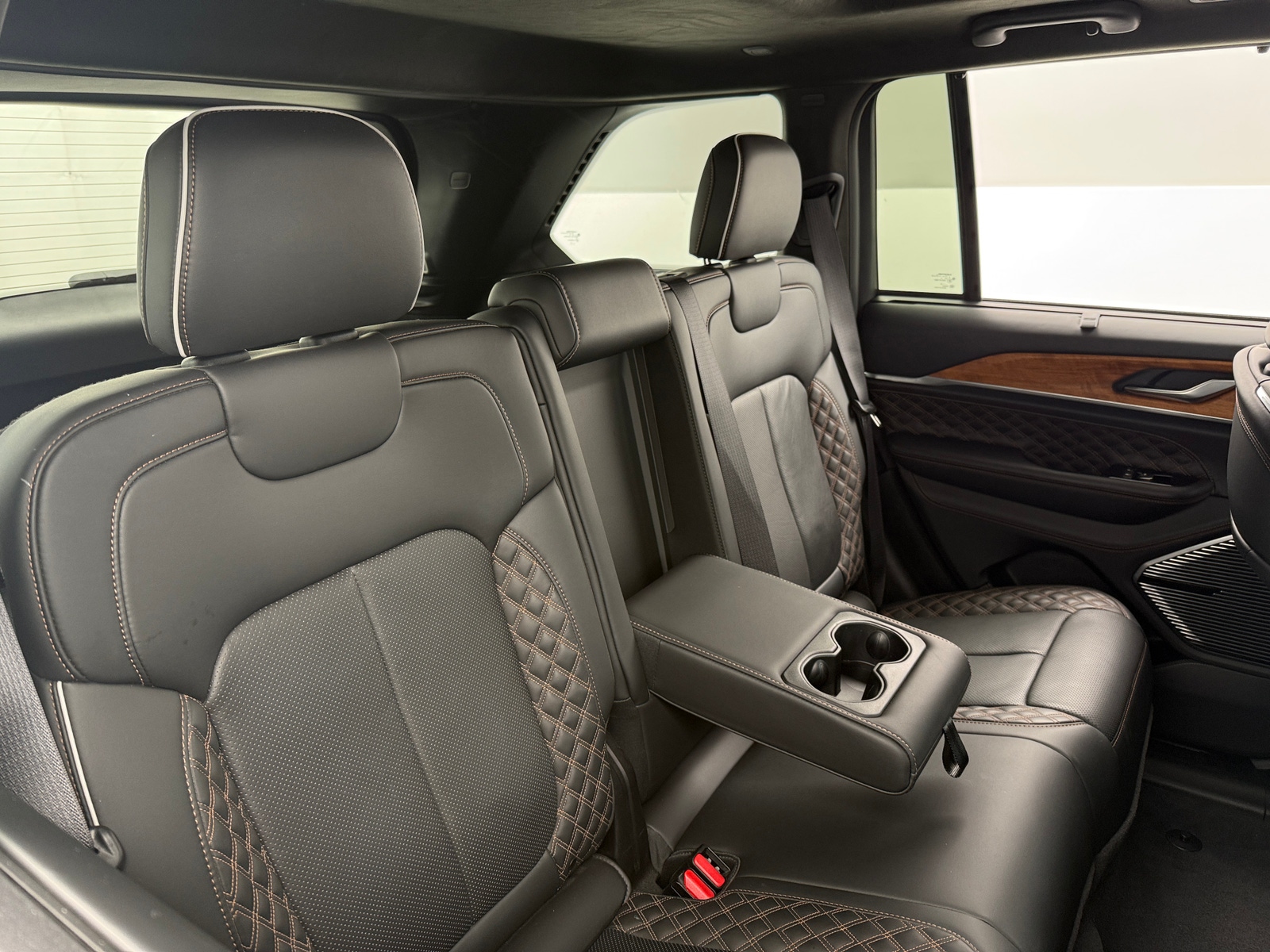 Thumbnail: 2022 Jeep Grand Cherokee - 5