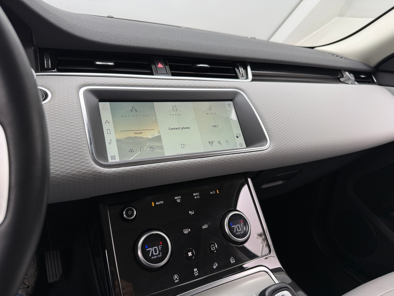 Thumbnail: 2023 Land Rover Range Rover Evoque - 3