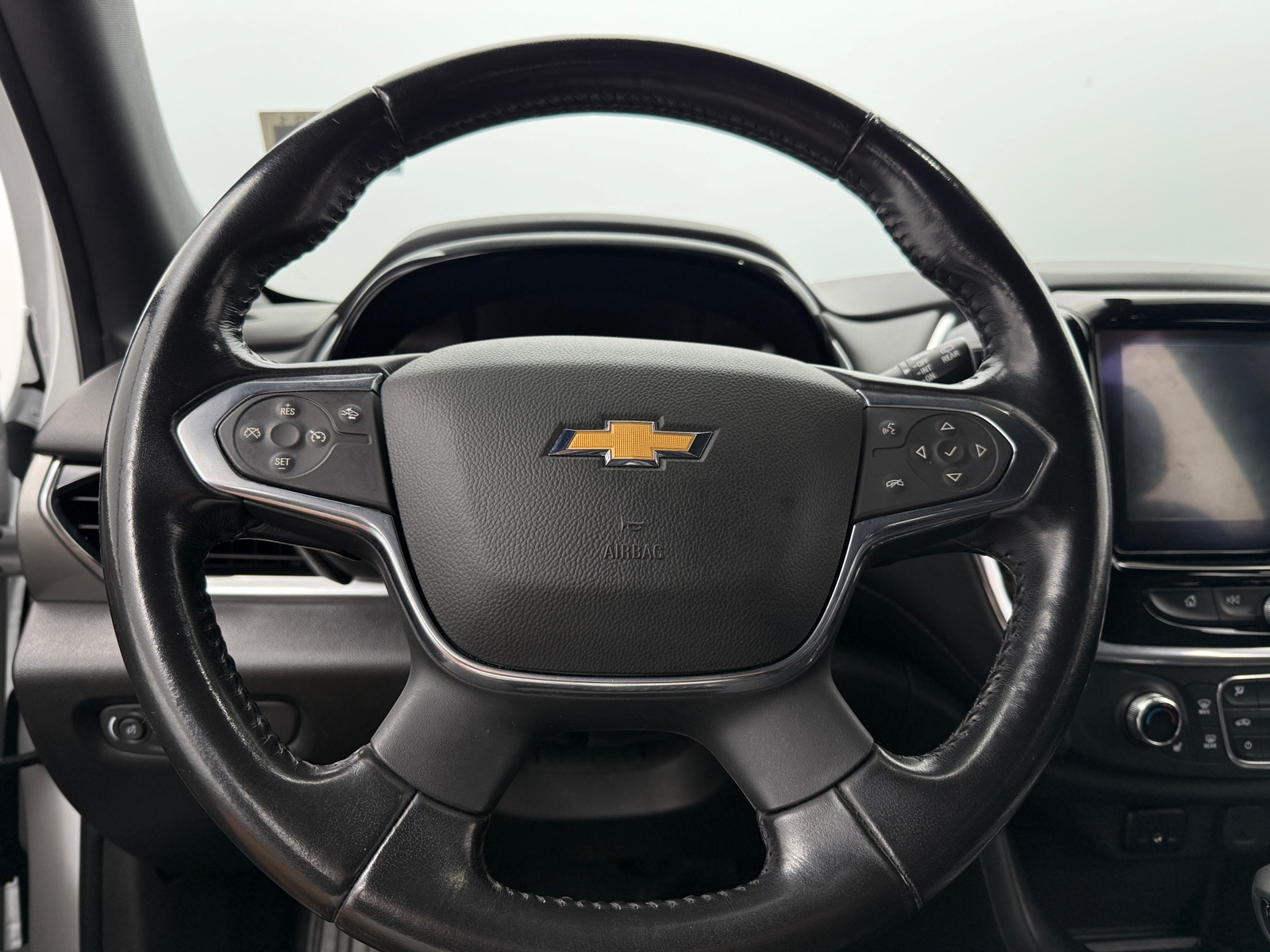 Thumbnail: 2022 Chevrolet Traverse - 5