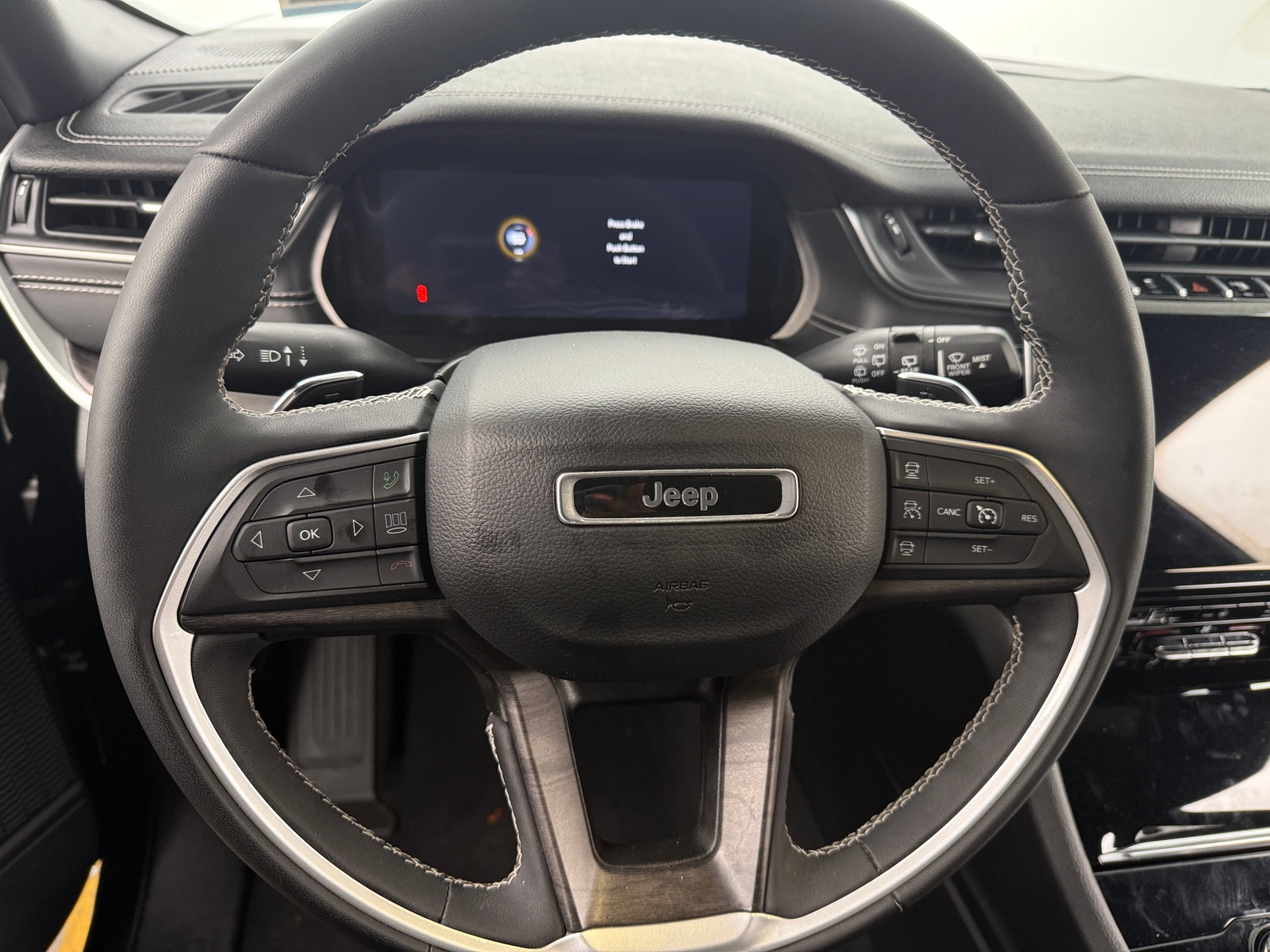 Thumbnail: 2024 Jeep Grand Cherokee - 4