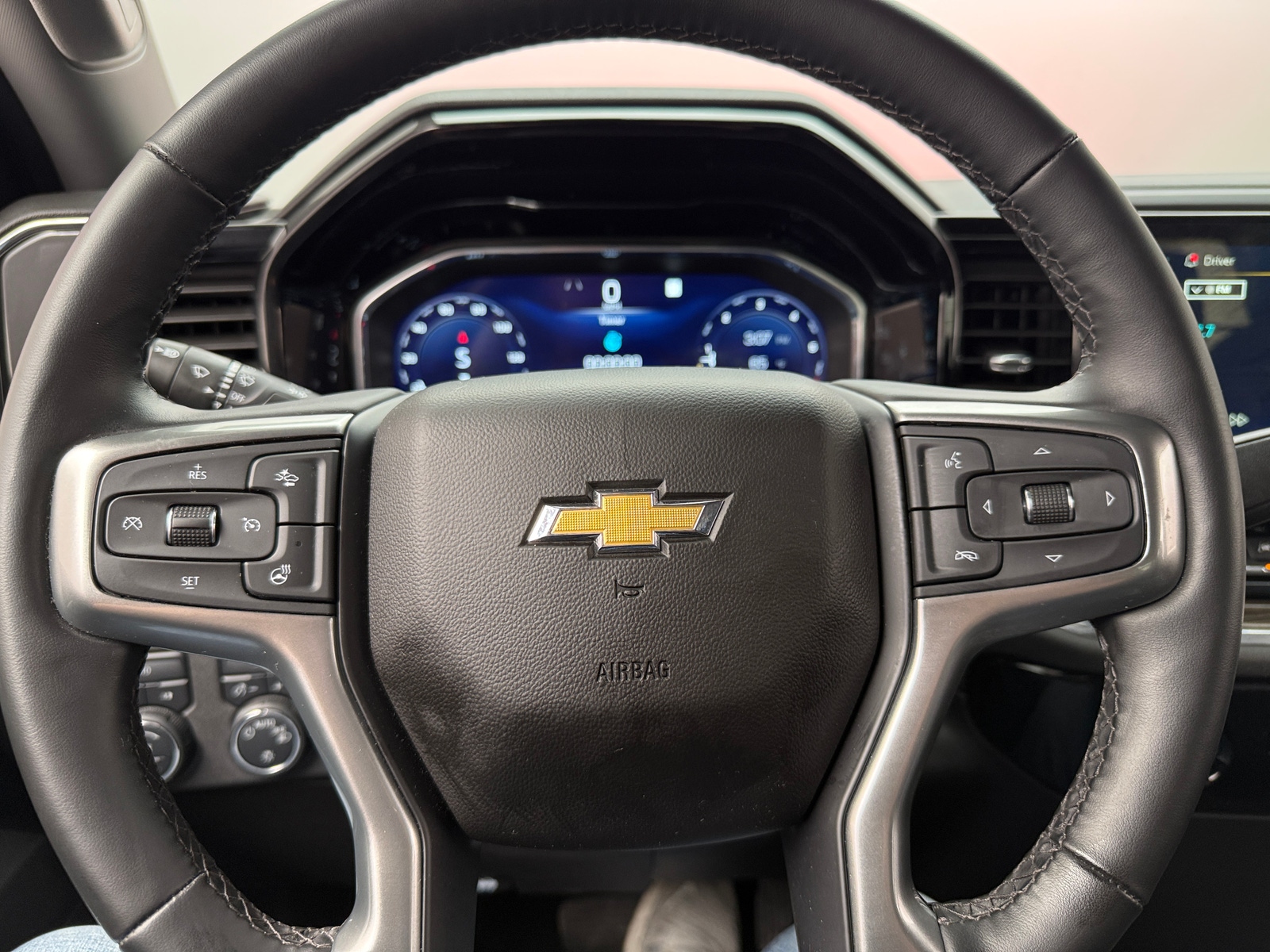 Thumbnail: 2023 Chevrolet Silverado 1500 - 5